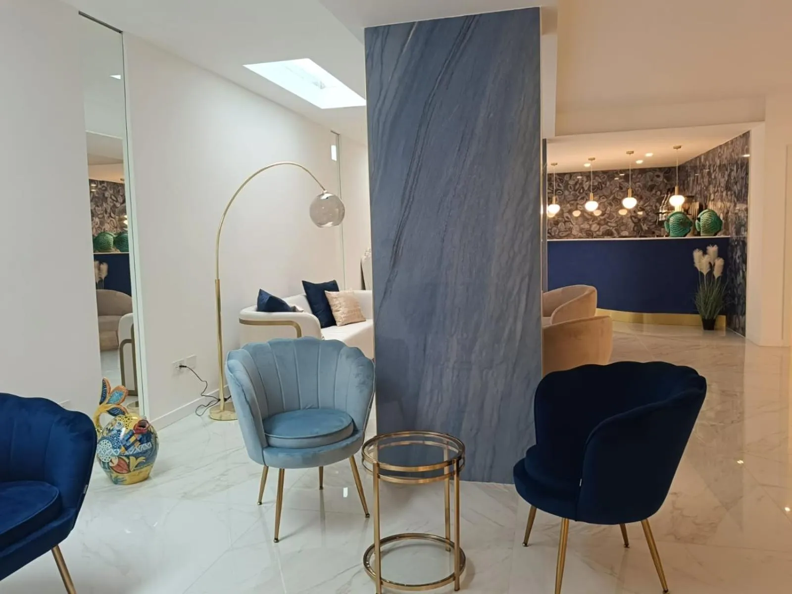 Lounge or bar in Eden Bleu