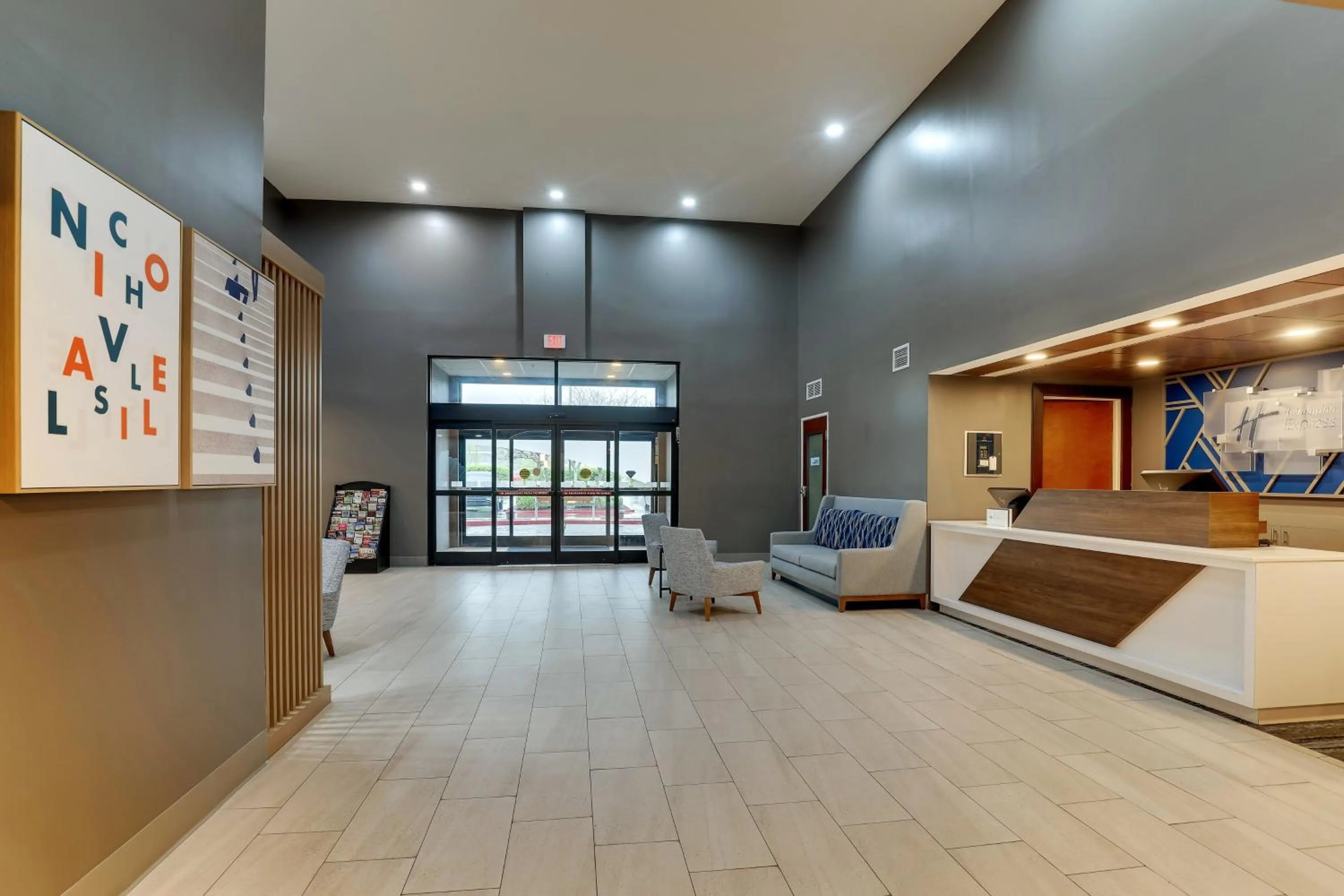 Property building, Bed in Holiday Inn Express Lexington Southwest Nicholasville by IHG