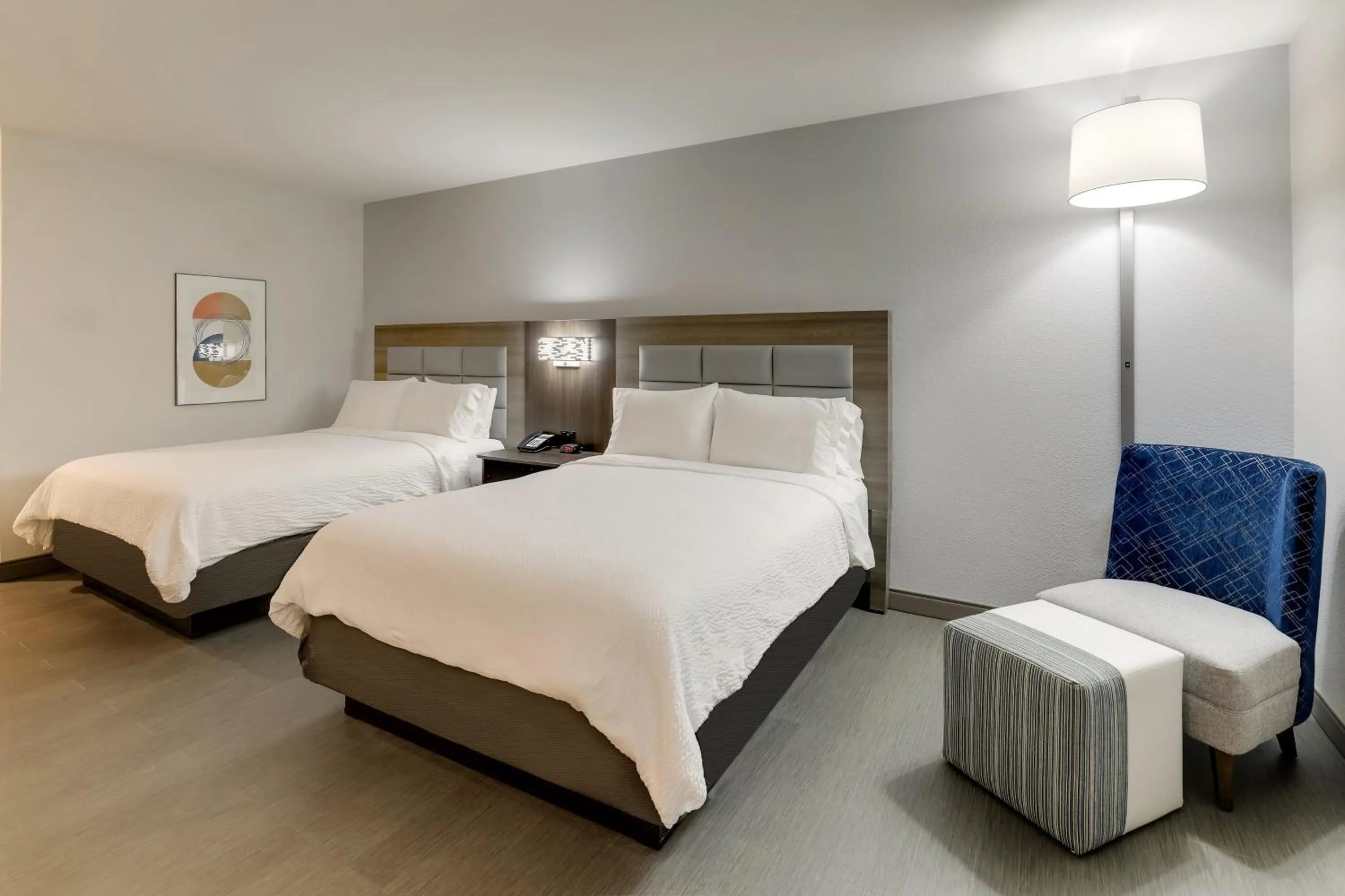 Photo of the whole room, Bed in Holiday Inn Express Lexington Southwest Nicholasville by IHG