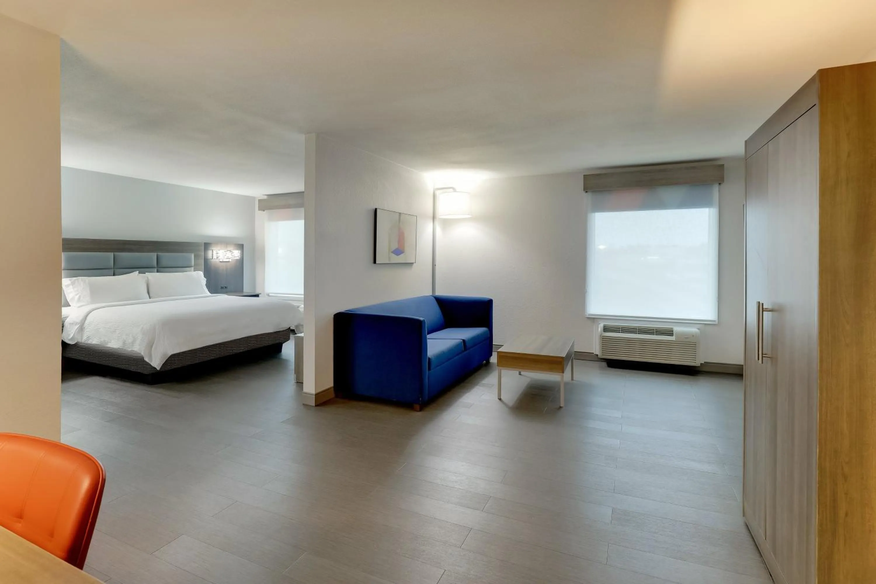 Bedroom, Bed in Holiday Inn Express Lexington Southwest Nicholasville by IHG