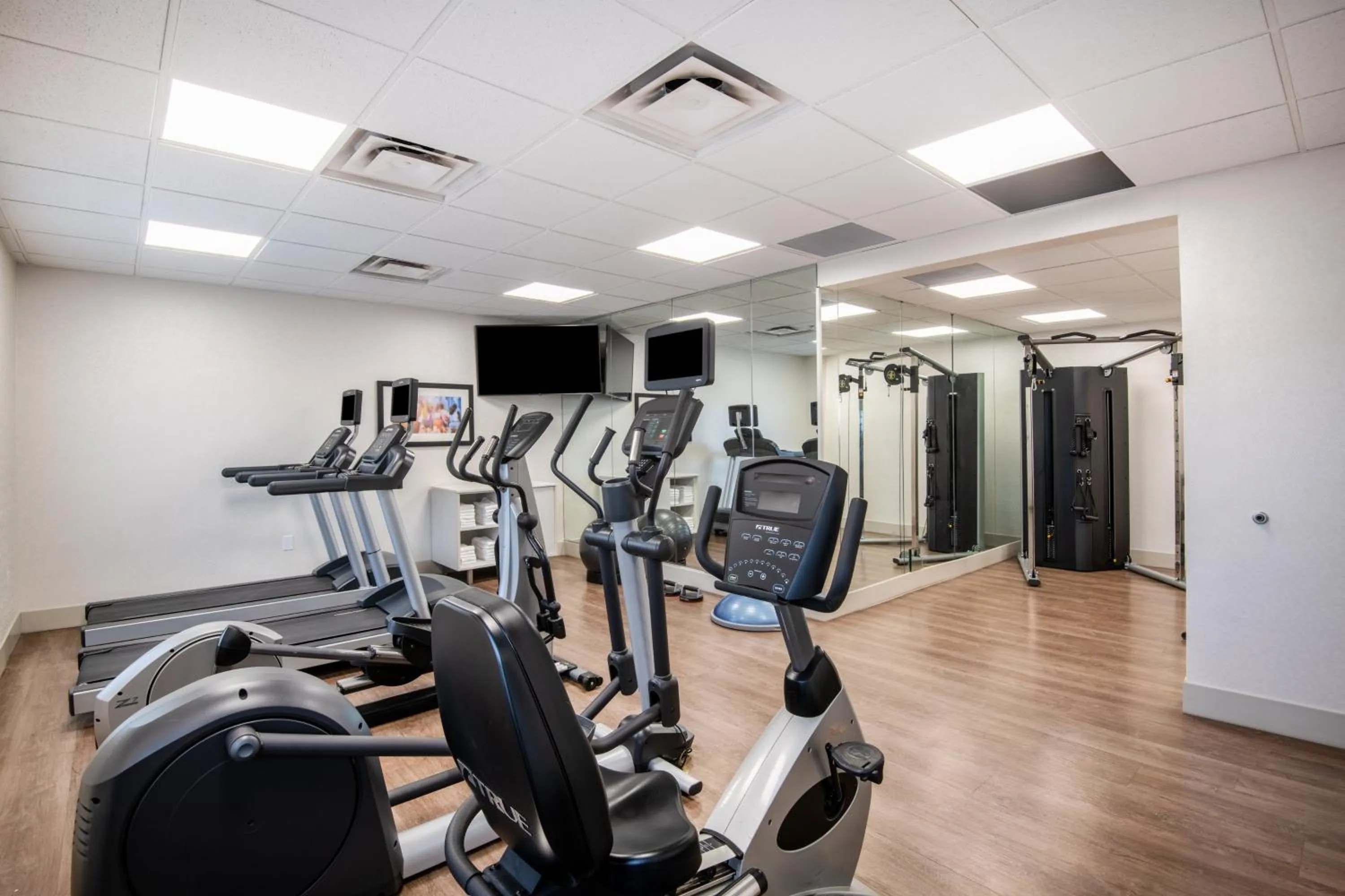 Fitness centre/facilities in Holiday Inn Express Hotel & Suites Yuma by IHG