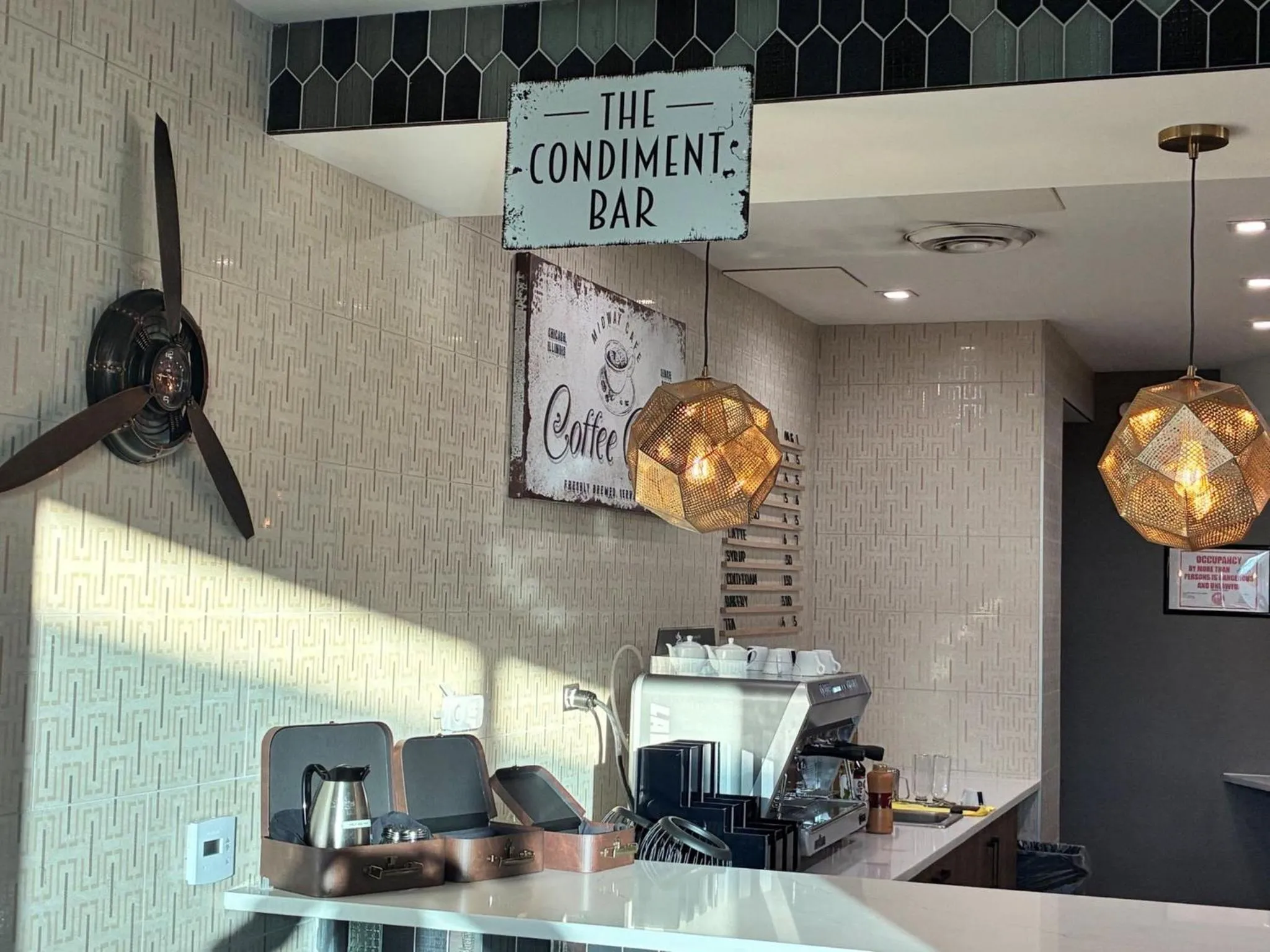 Restaurant/places to eat in Holiday Inn Chicago Midway Airport S by IHG