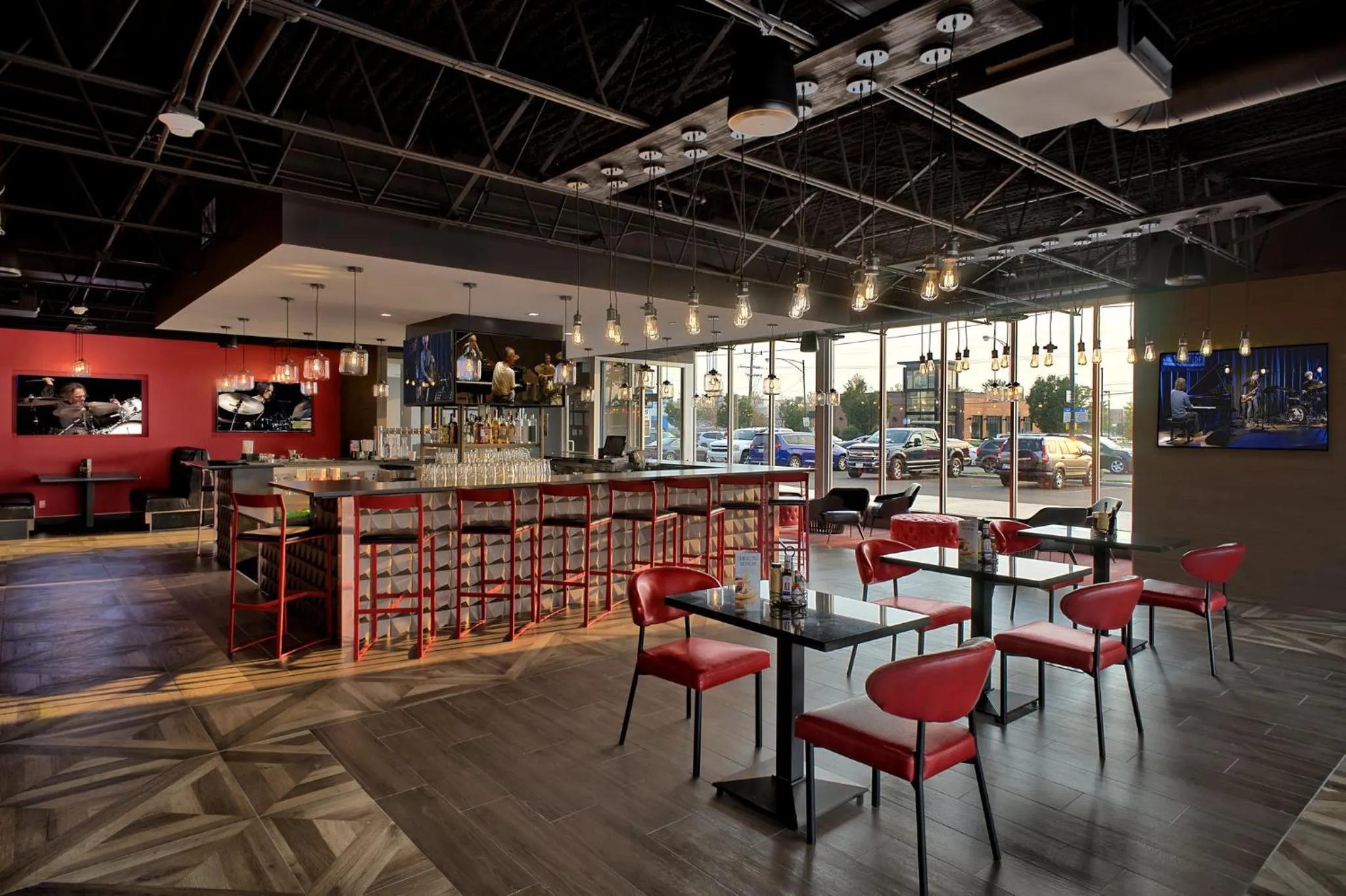 Restaurant/places to eat in Holiday Inn Chicago Midway Airport S by IHG