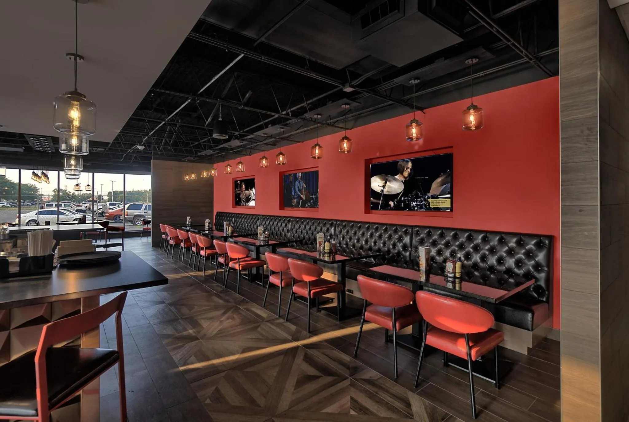 Restaurant/places to eat in Holiday Inn Chicago Midway Airport S by IHG