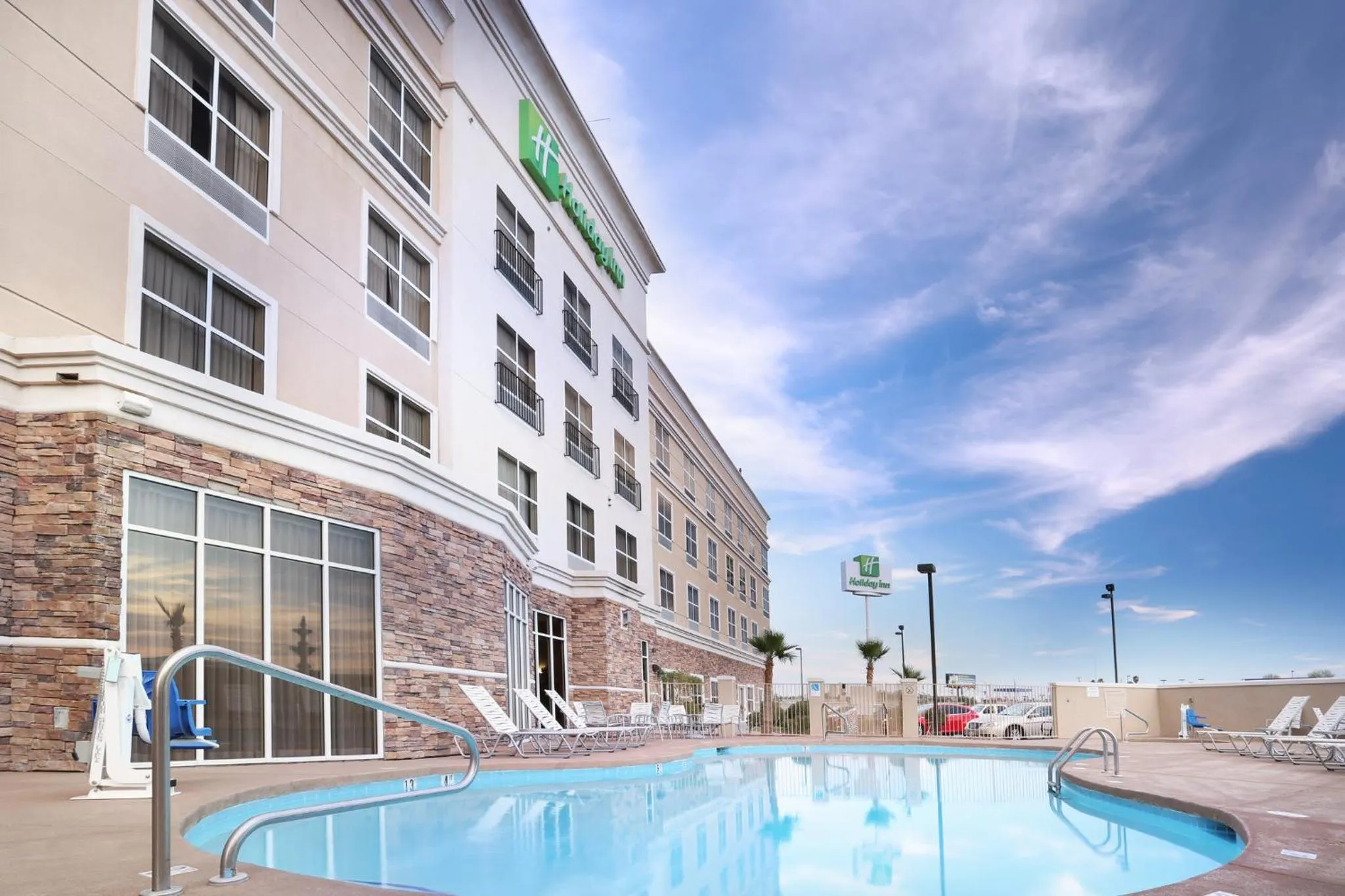 Swimming pool in Holiday Inn Yuma by IHG