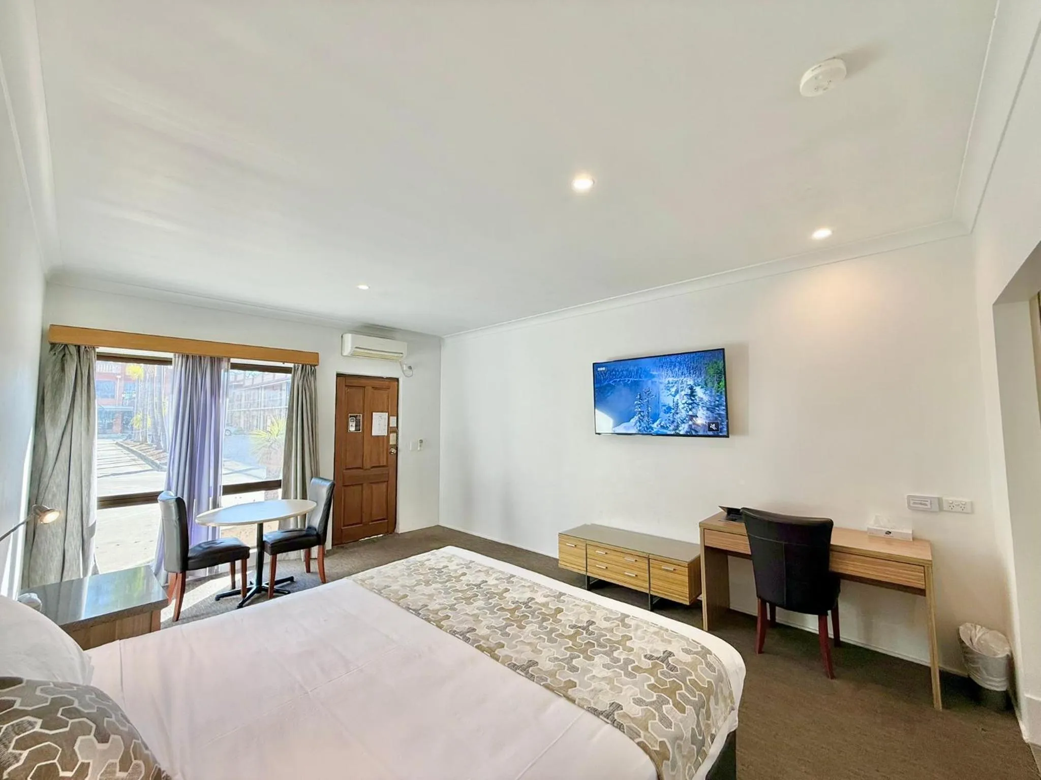 Bedroom, Bed in Albury Paddlesteamer