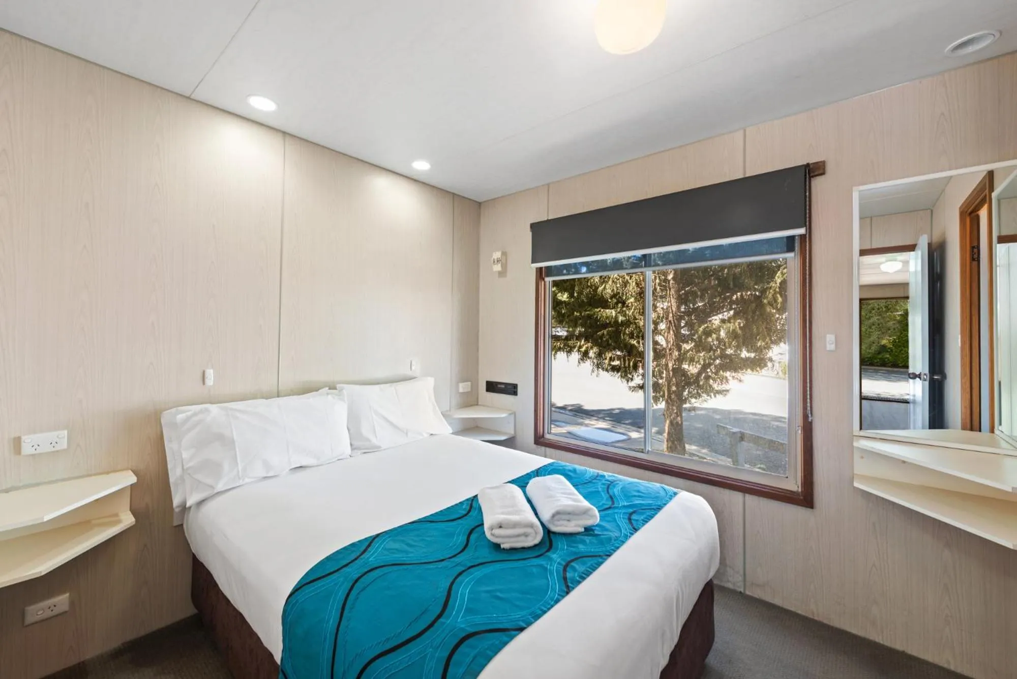 Bedroom, Bed in Discovery Parks - Echuca