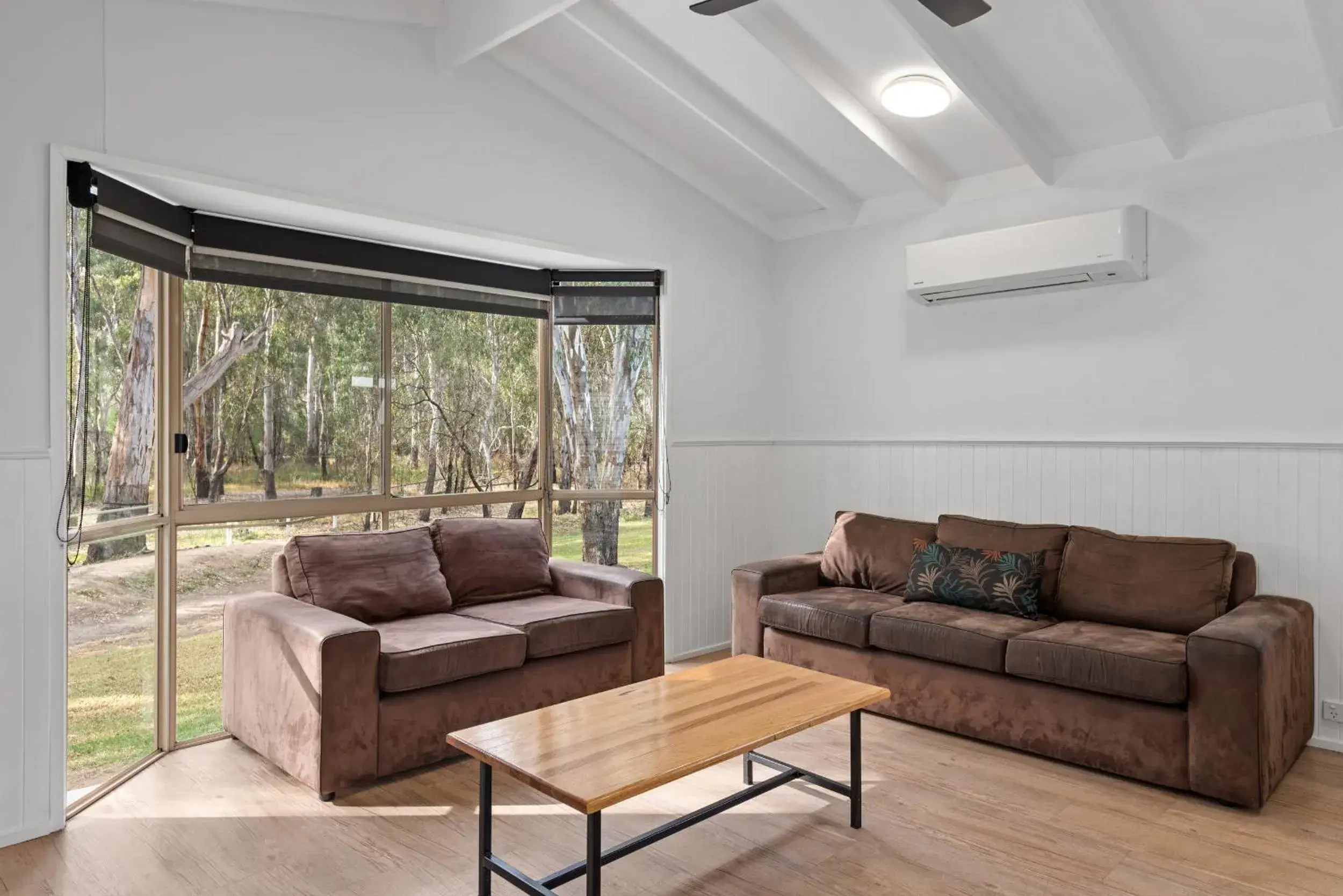 Deluxe Riverview Cabin in Discovery Parks - Echuca Deluxe Riverview Cabin in Discovery Parks - Echuca