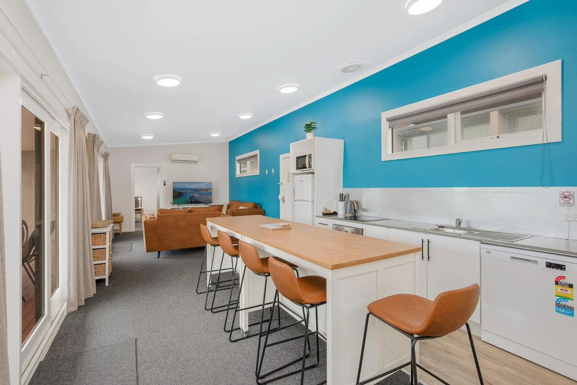 Dining area in Horizon Holiday Apartments