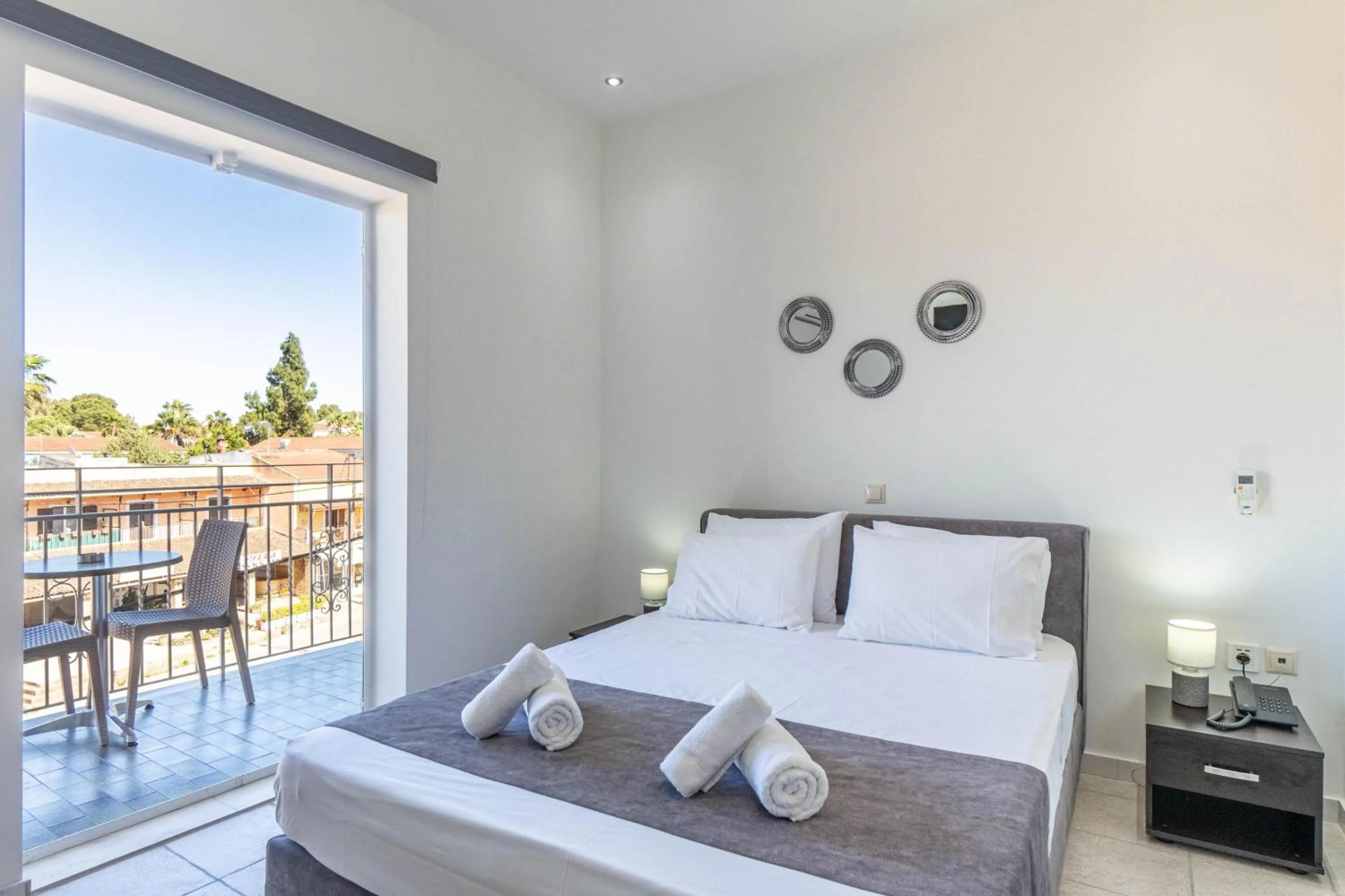 Angela Hotel & Apartments