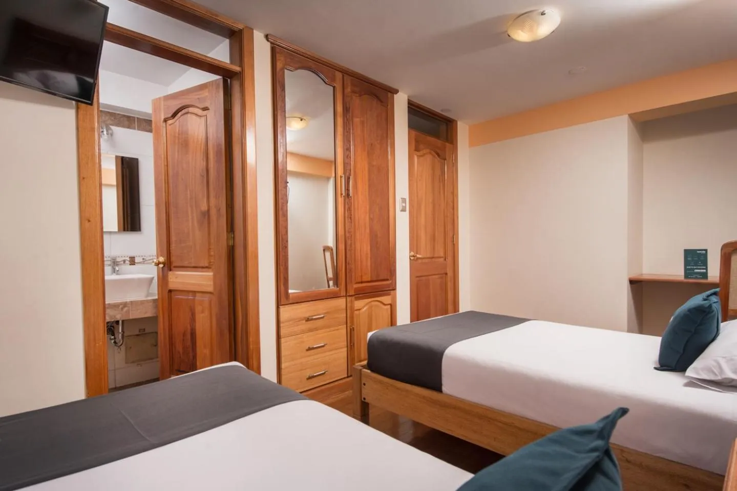 Photo of the whole room in Cusco Hotel Cascada del Inka