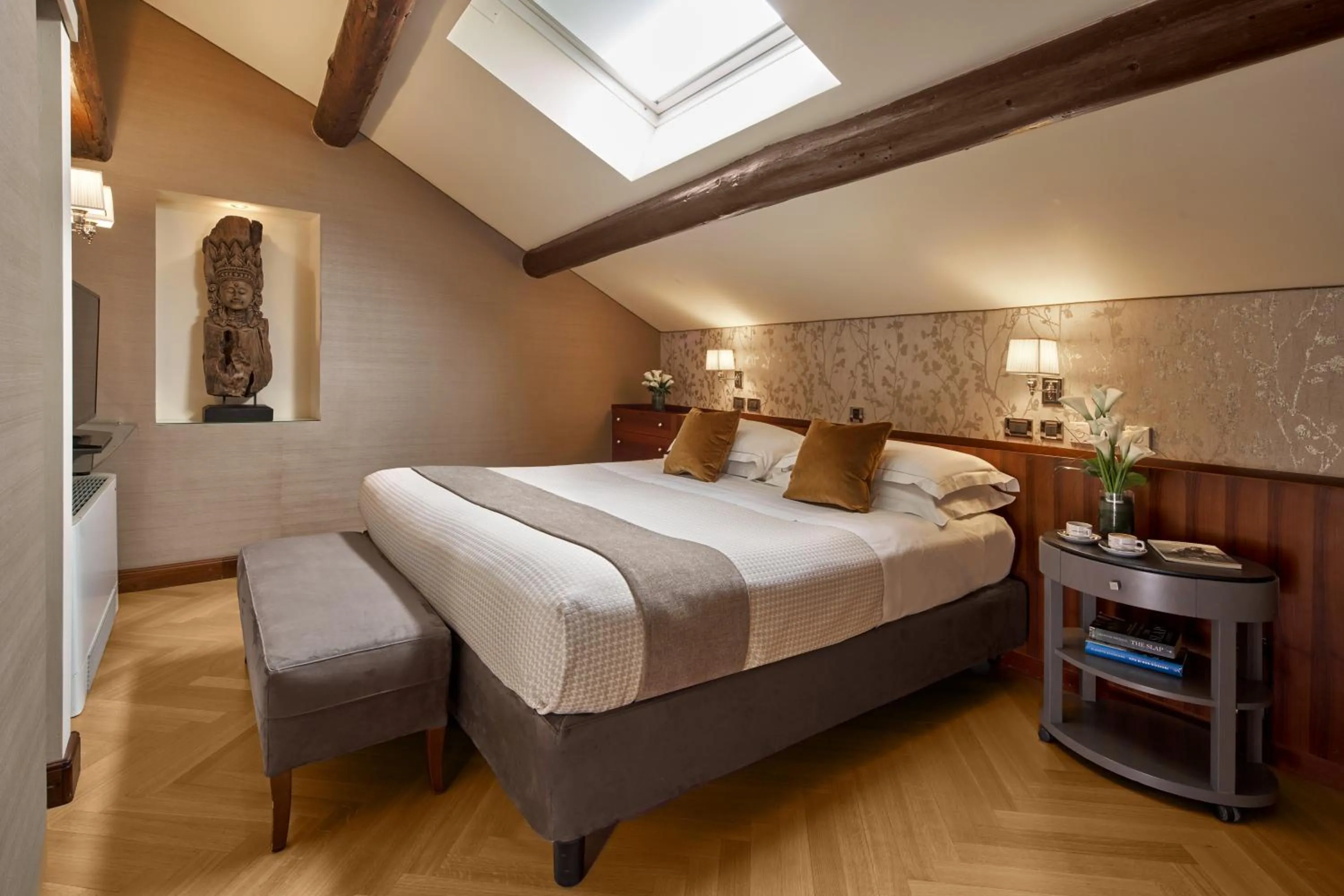 Bed in Hotel Accademia