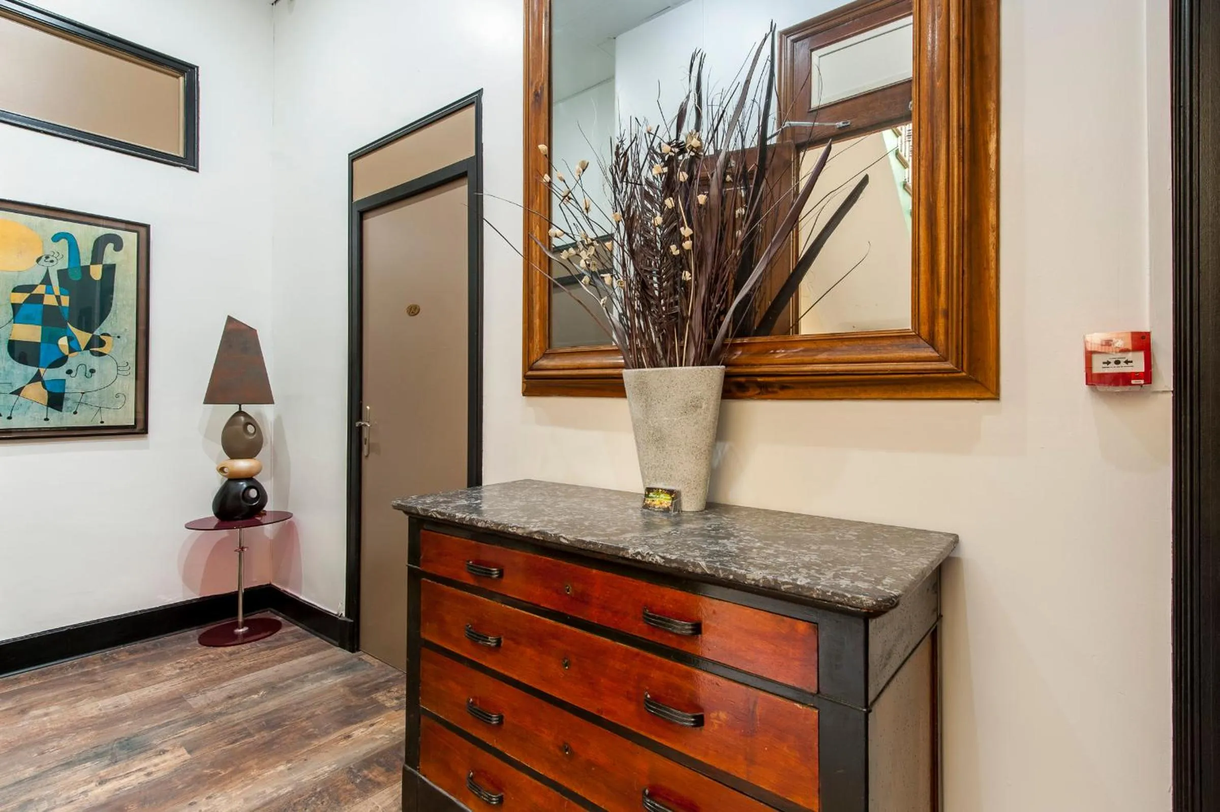 Decorative detail in Hôtel de Charme Le Provence