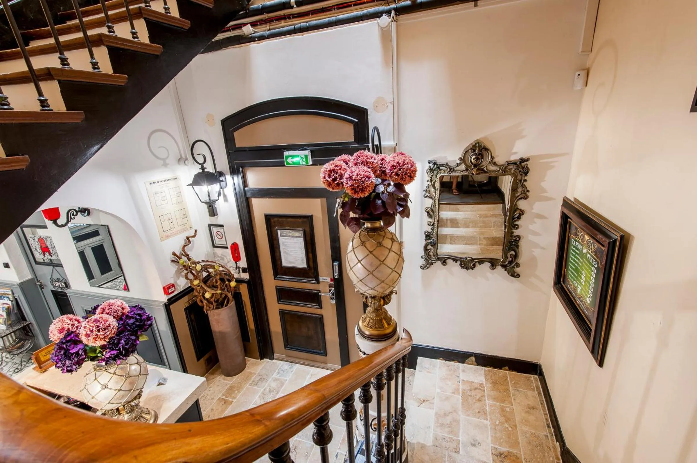 Decorative detail in Hôtel de Charme Le Provence