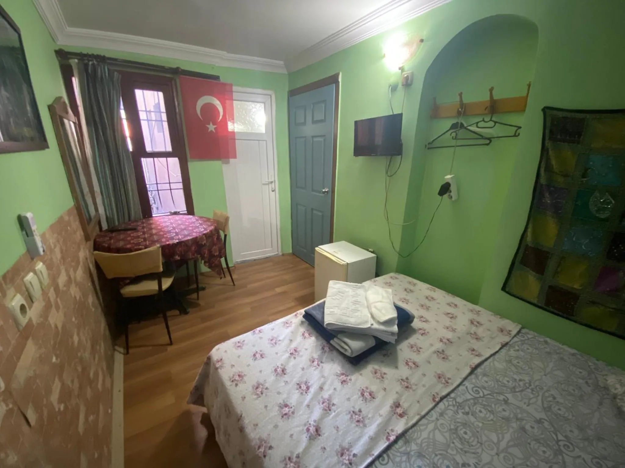 Bed in Camel Hotel & Apart