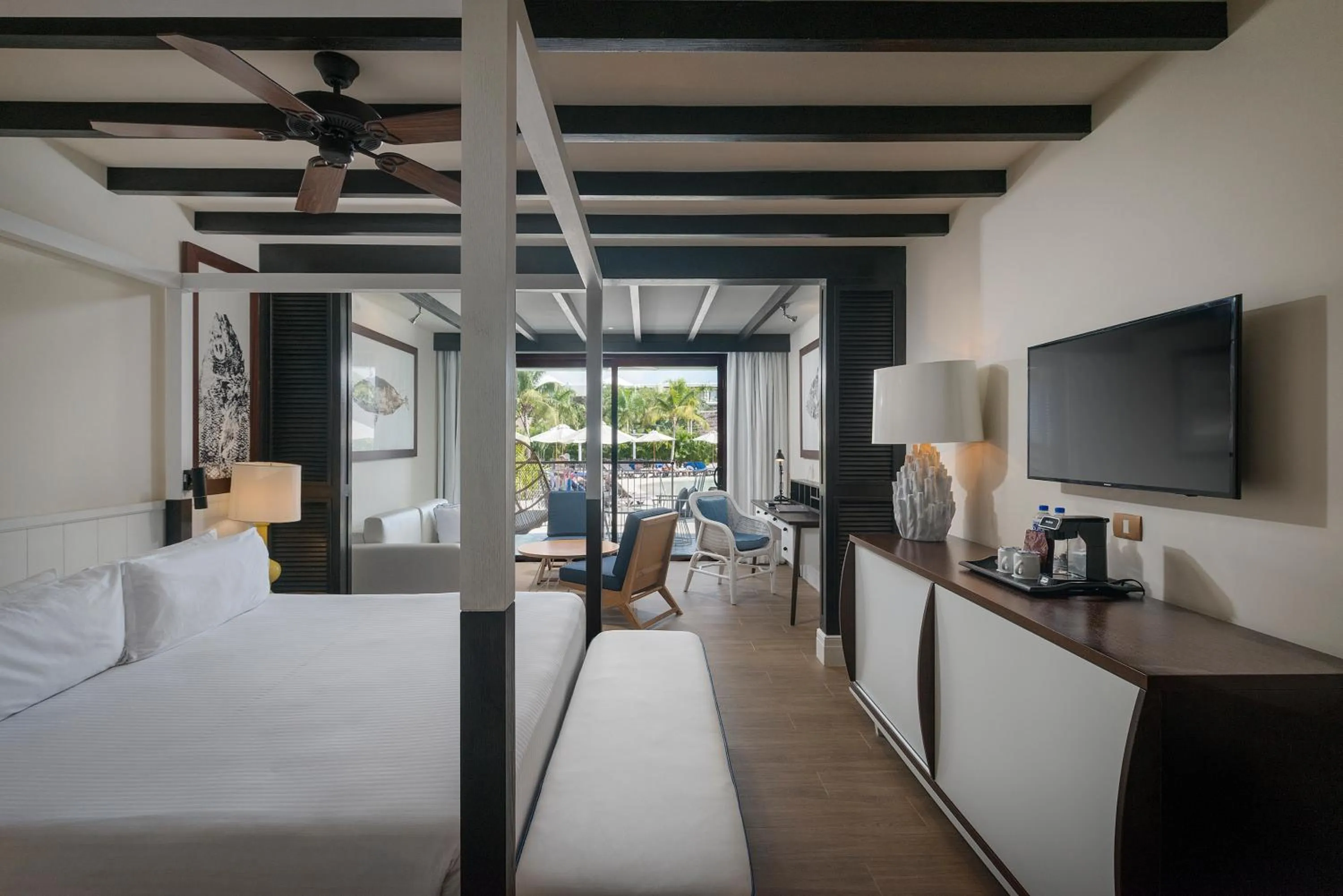 Bed in Ocean Riviera Paradise All Inclusive