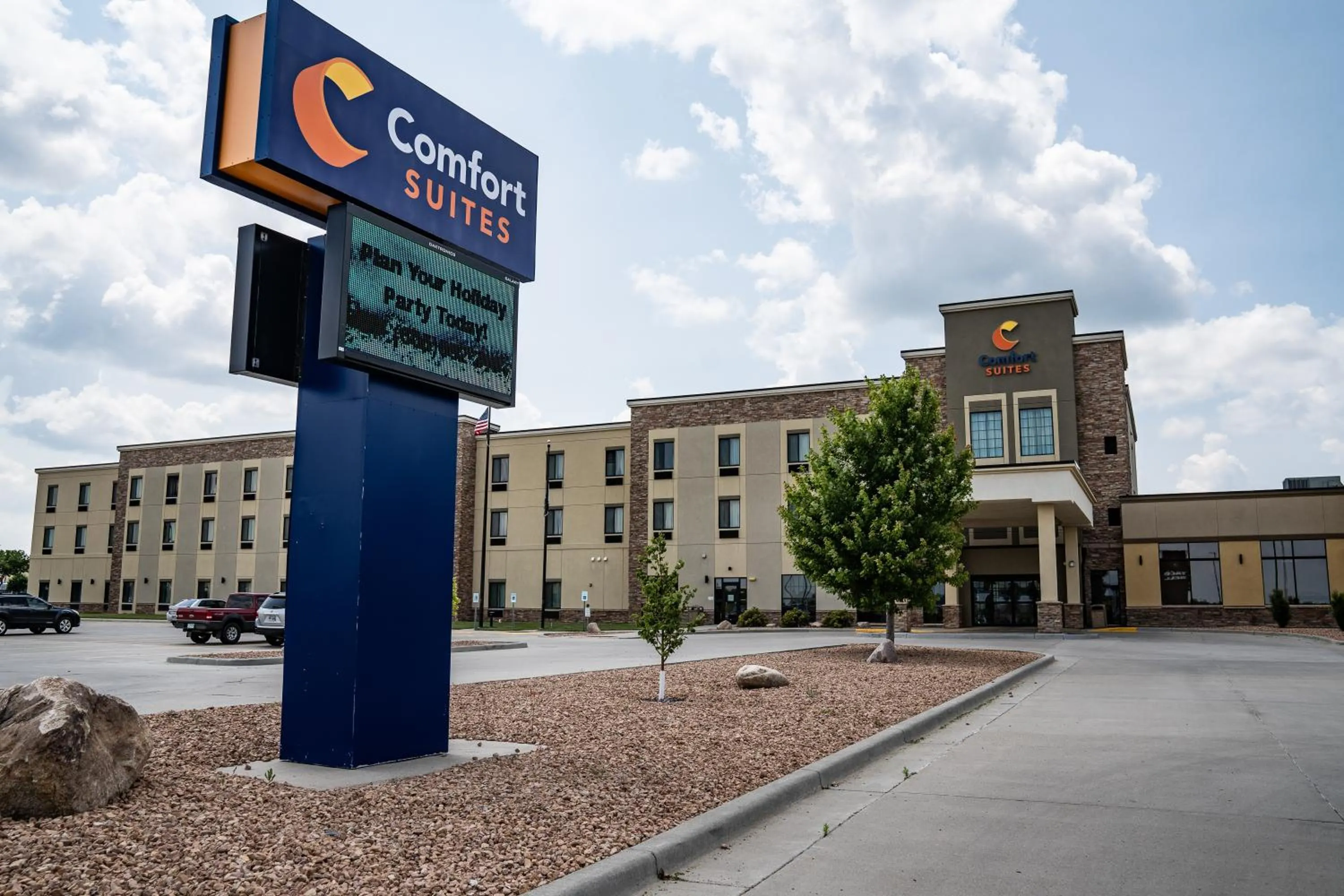 Property building in Comfort Suites University Brookings