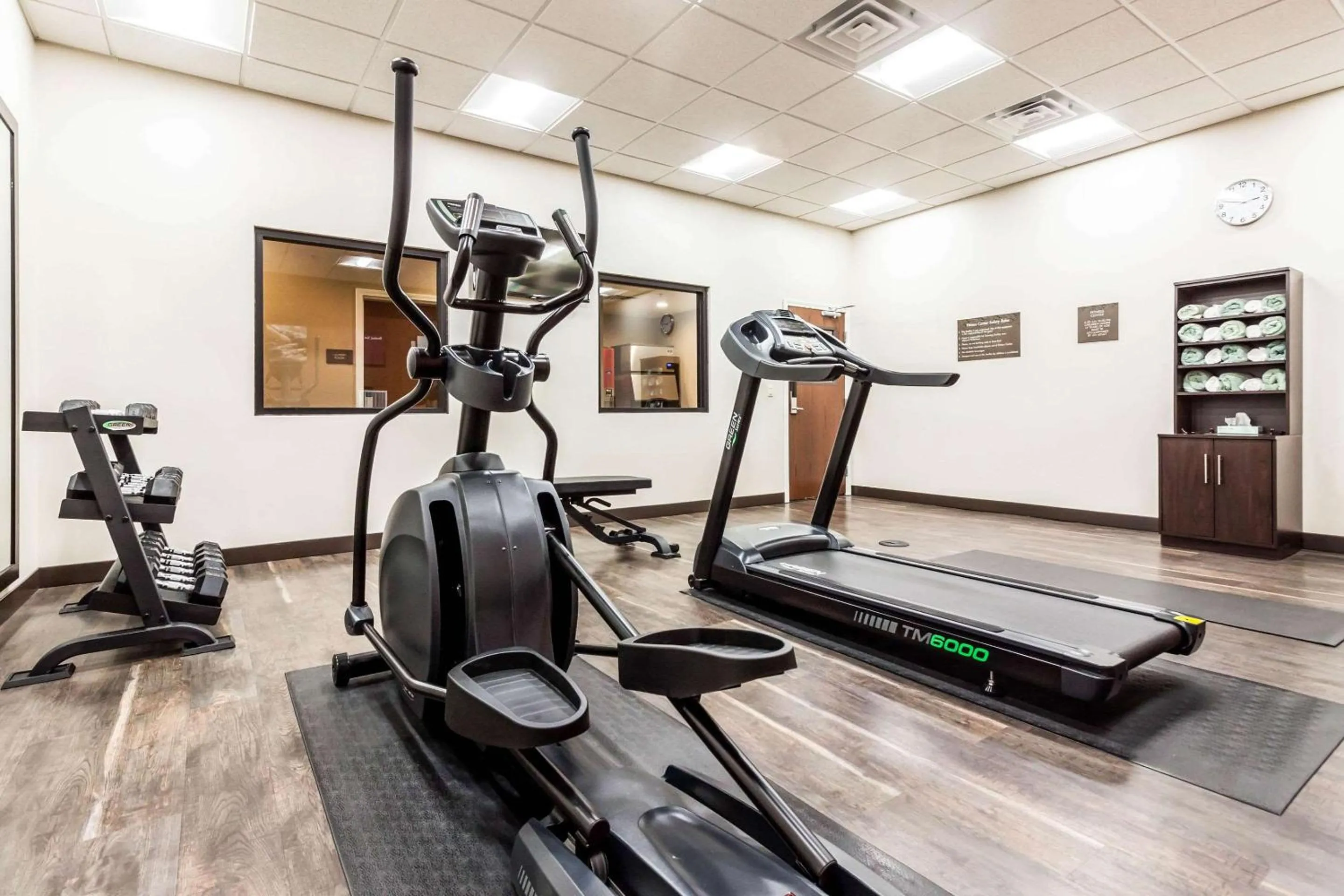 Fitness centre/facilities in Comfort Suites University Brookings