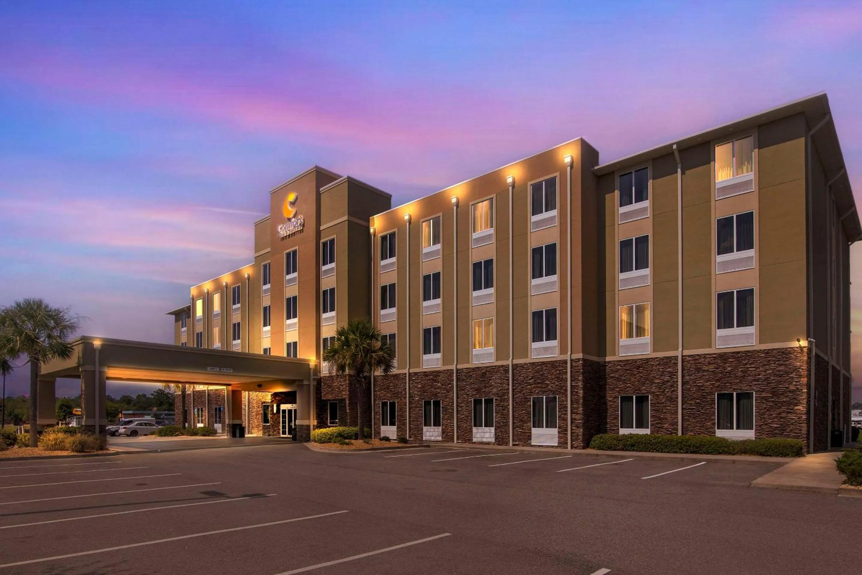 Property building in Comfort Inn & Suites Valdosta I-75