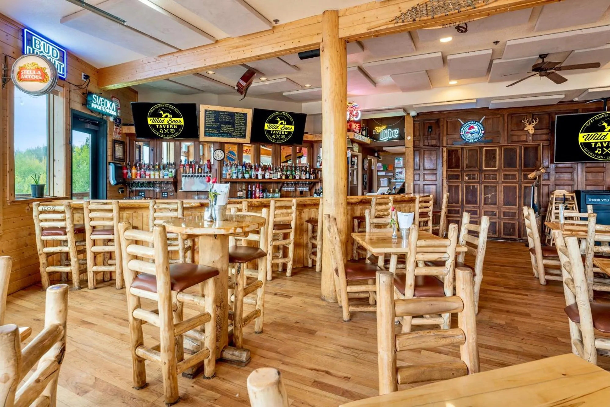 Restaurant/places to eat in Gateway Inn