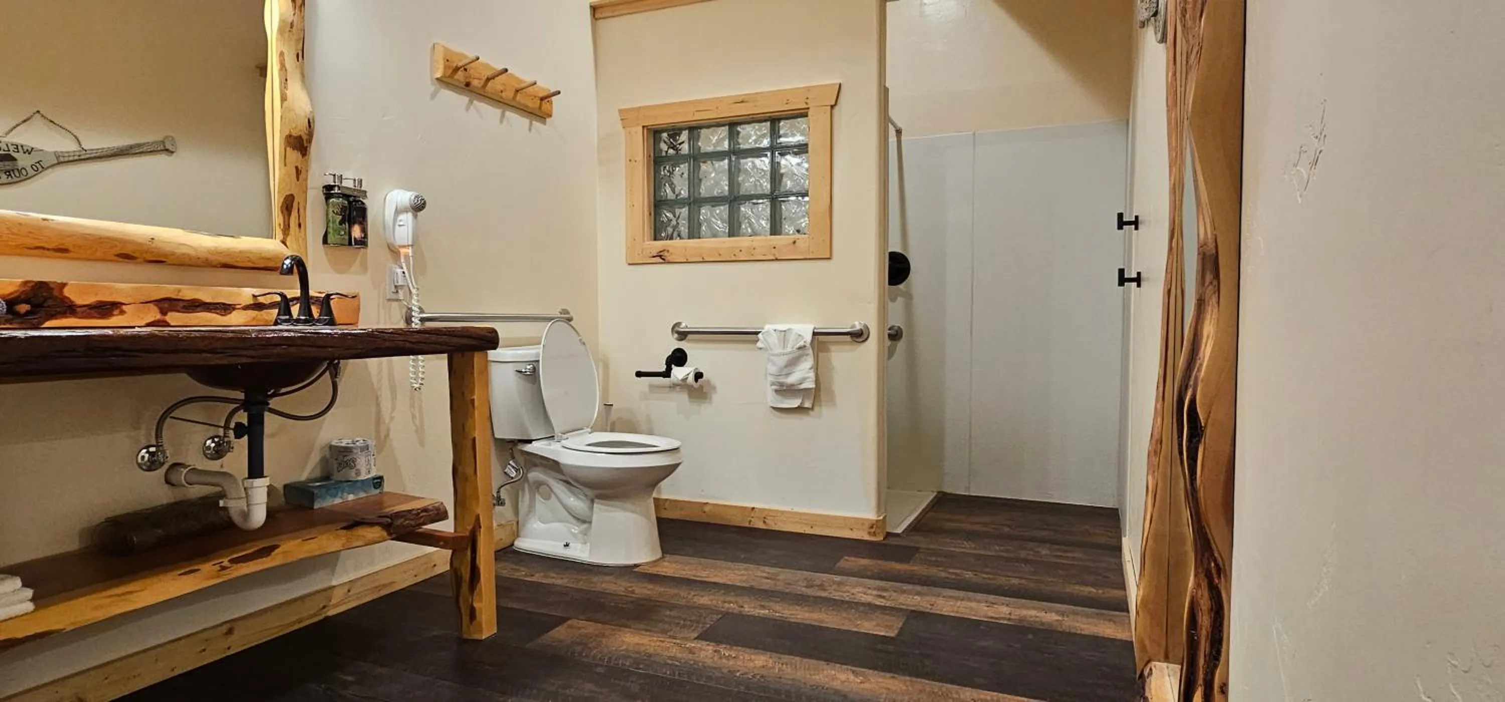 Bathroom in Gateway Inn