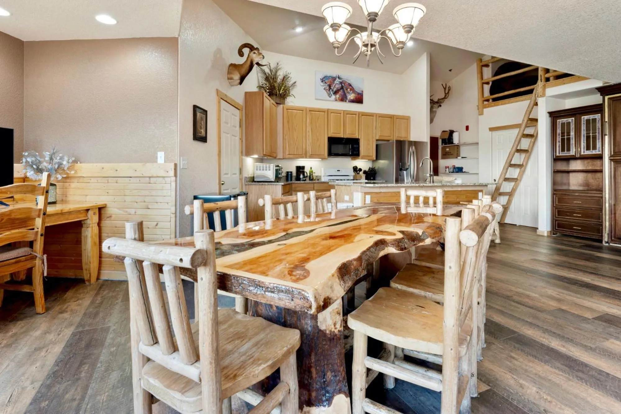 Living room in Gateway Inn