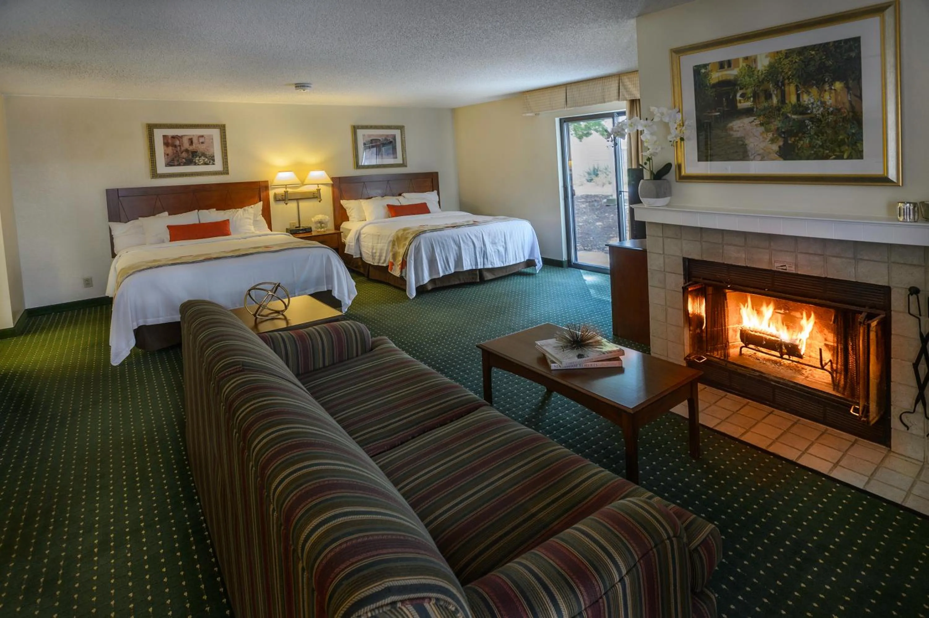 Photo of the whole room, Bed in Residences at Daniel Webster