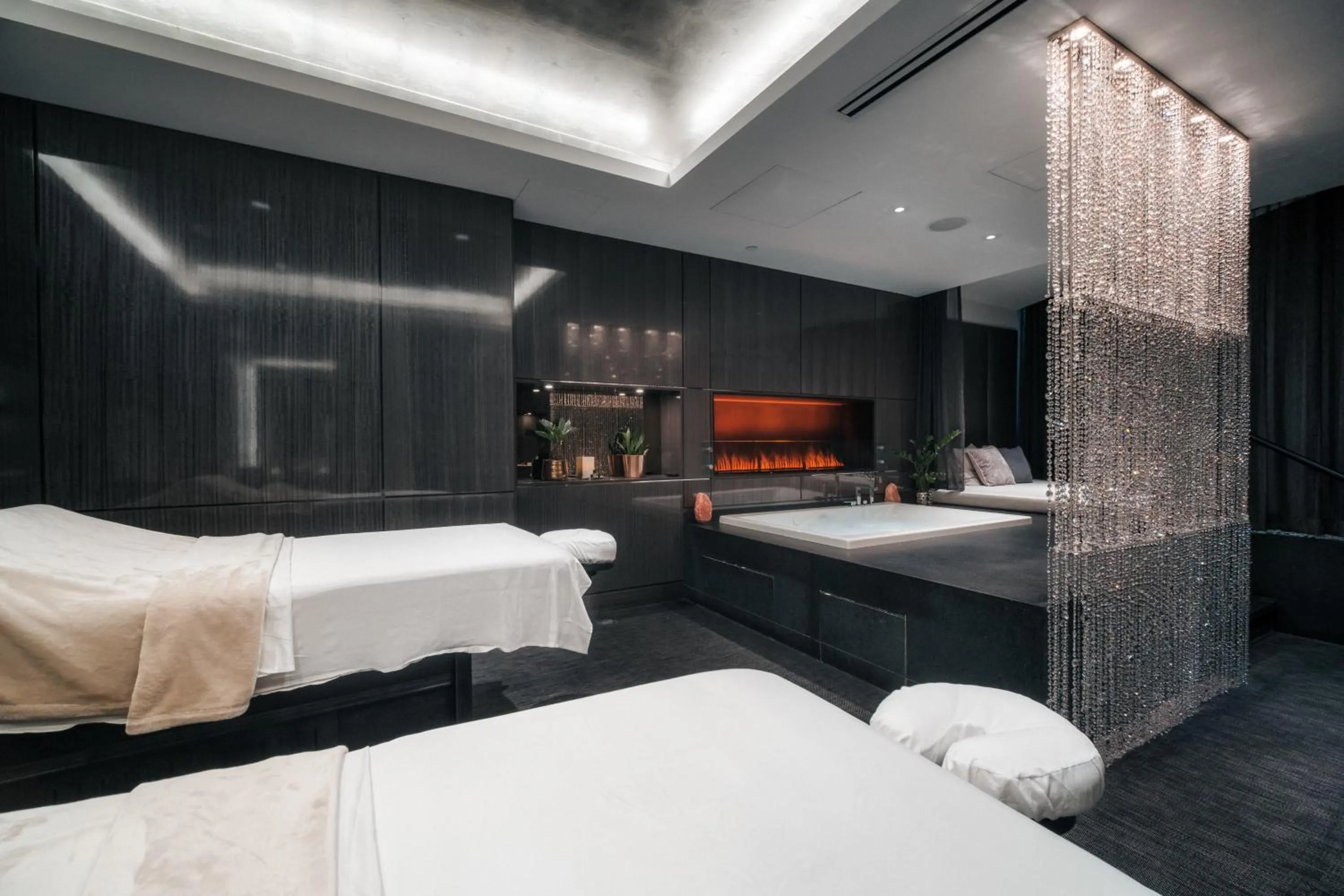 Massage, Bed in Paradox Vancouver