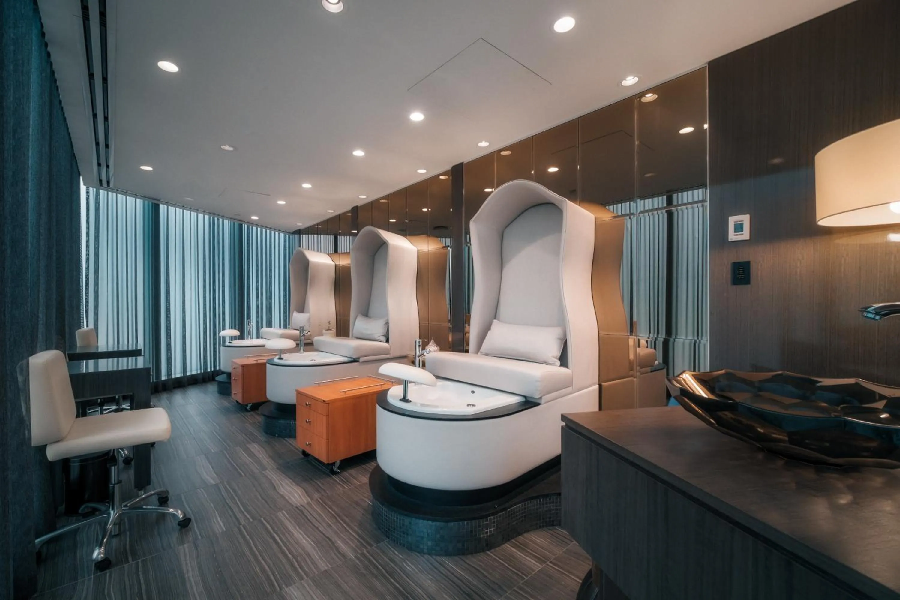 Spa and wellness centre/facilities in Paradox Vancouver