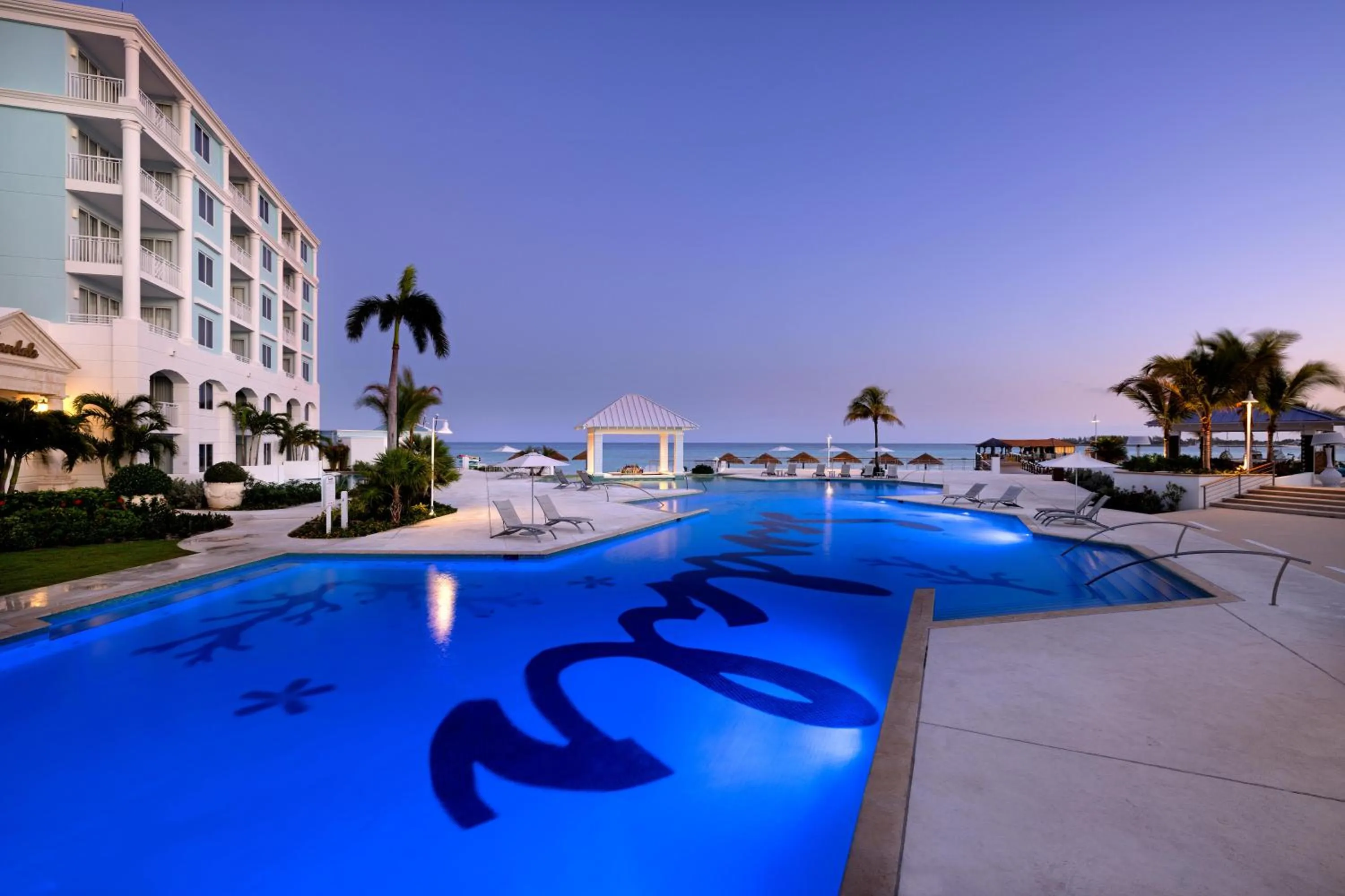 Swimming pool in Sandals Royal Bahamian All Inclusive - Couples Only