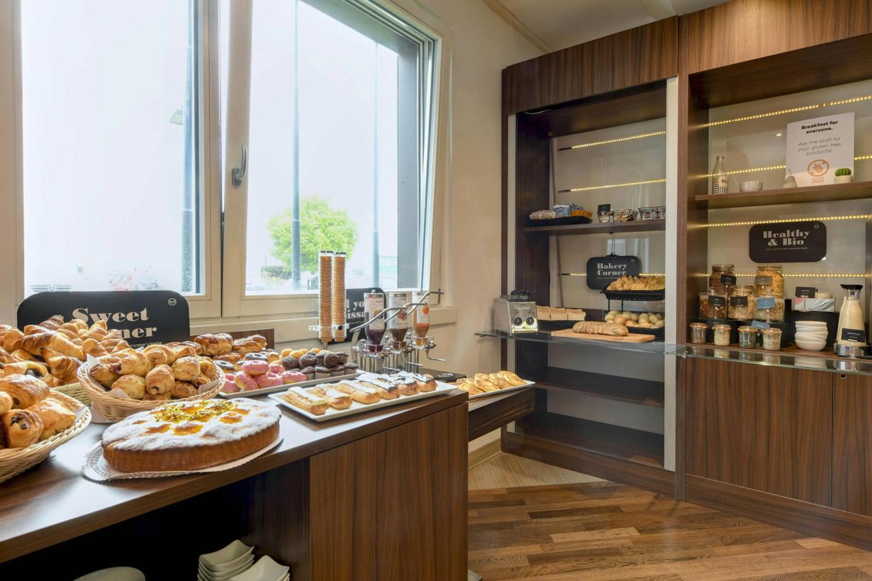 Restaurant/places to eat in B&B Hotel Trento