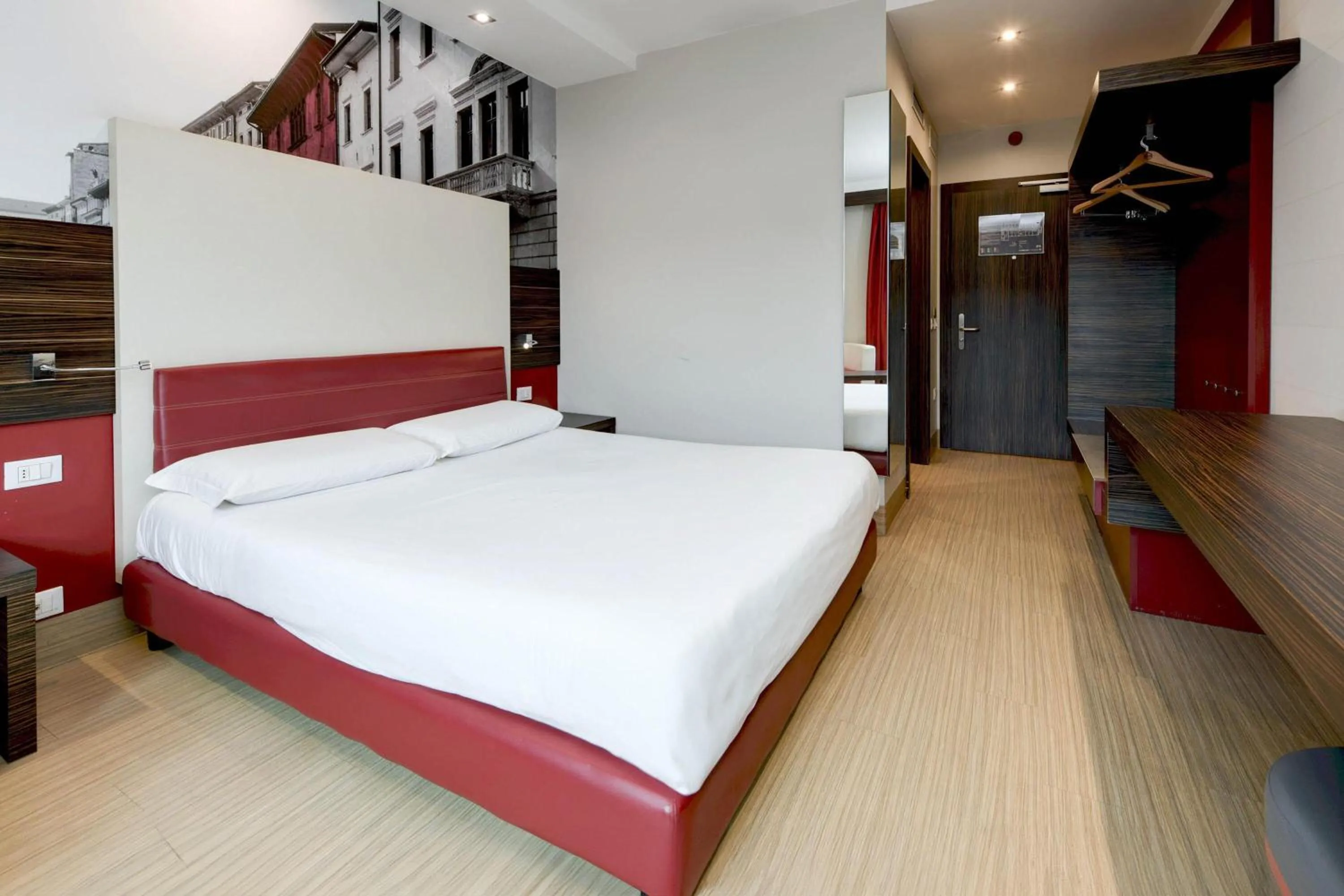 Photo of the whole room, Bed in B&B Hotel Trento