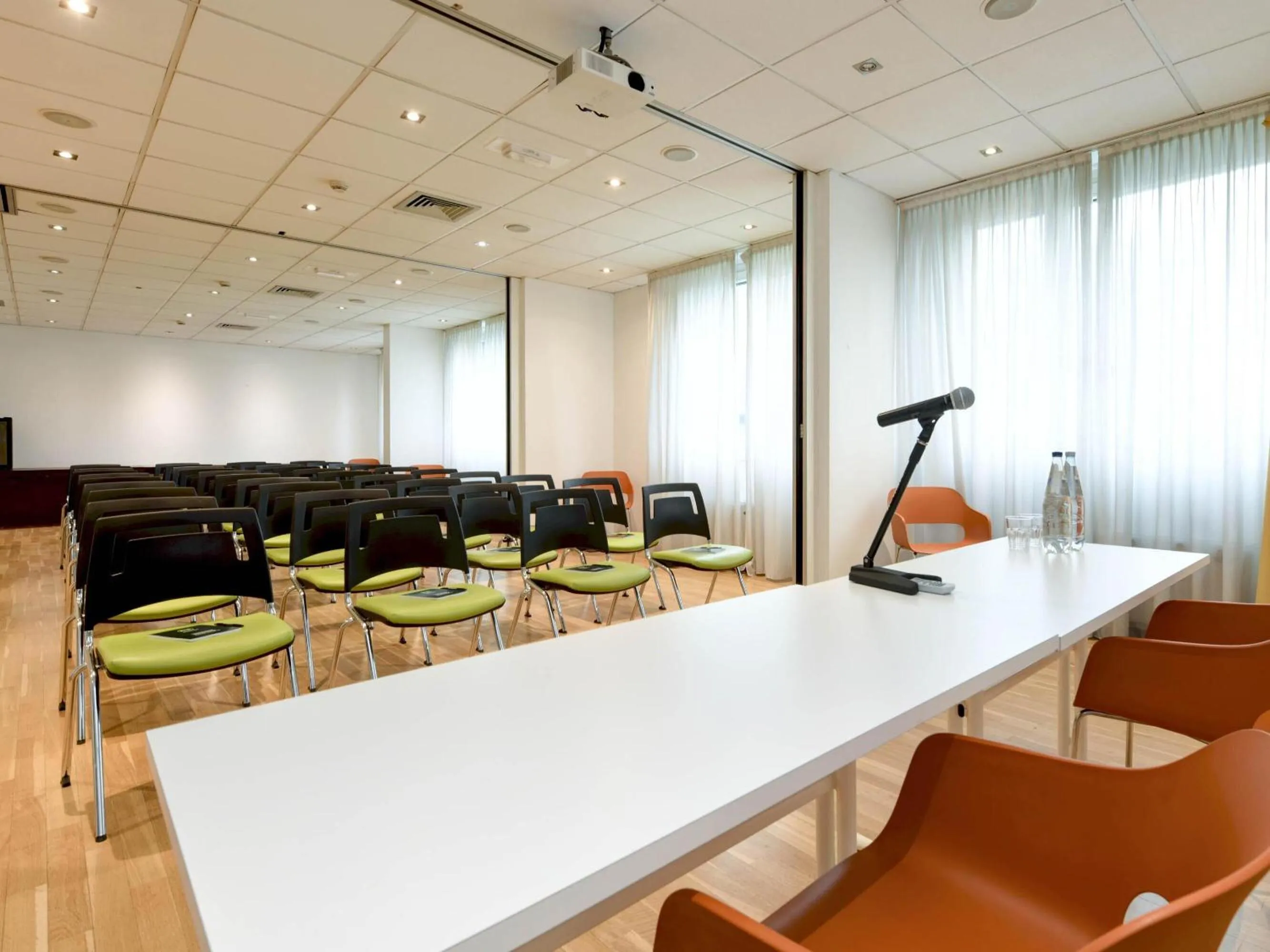 Meeting/conference room in B&B Hotel Trento