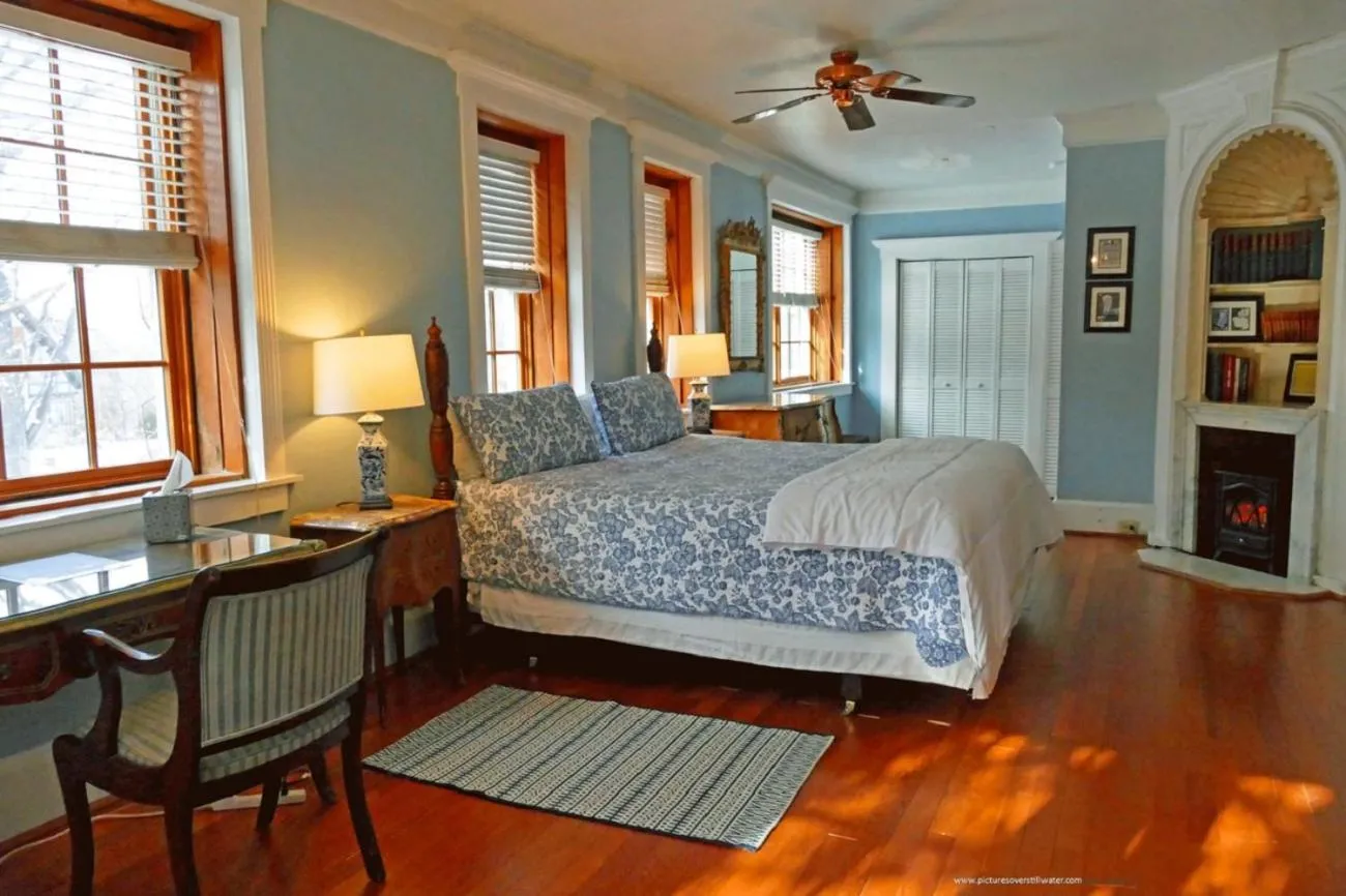 King Room in The Outing Lodge
