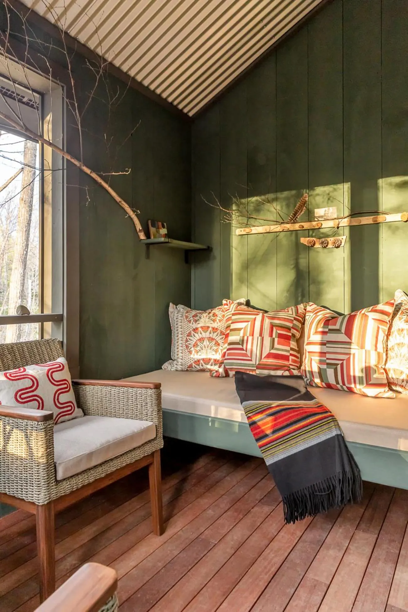 Seating area, Bed in Hidden Pond Resort