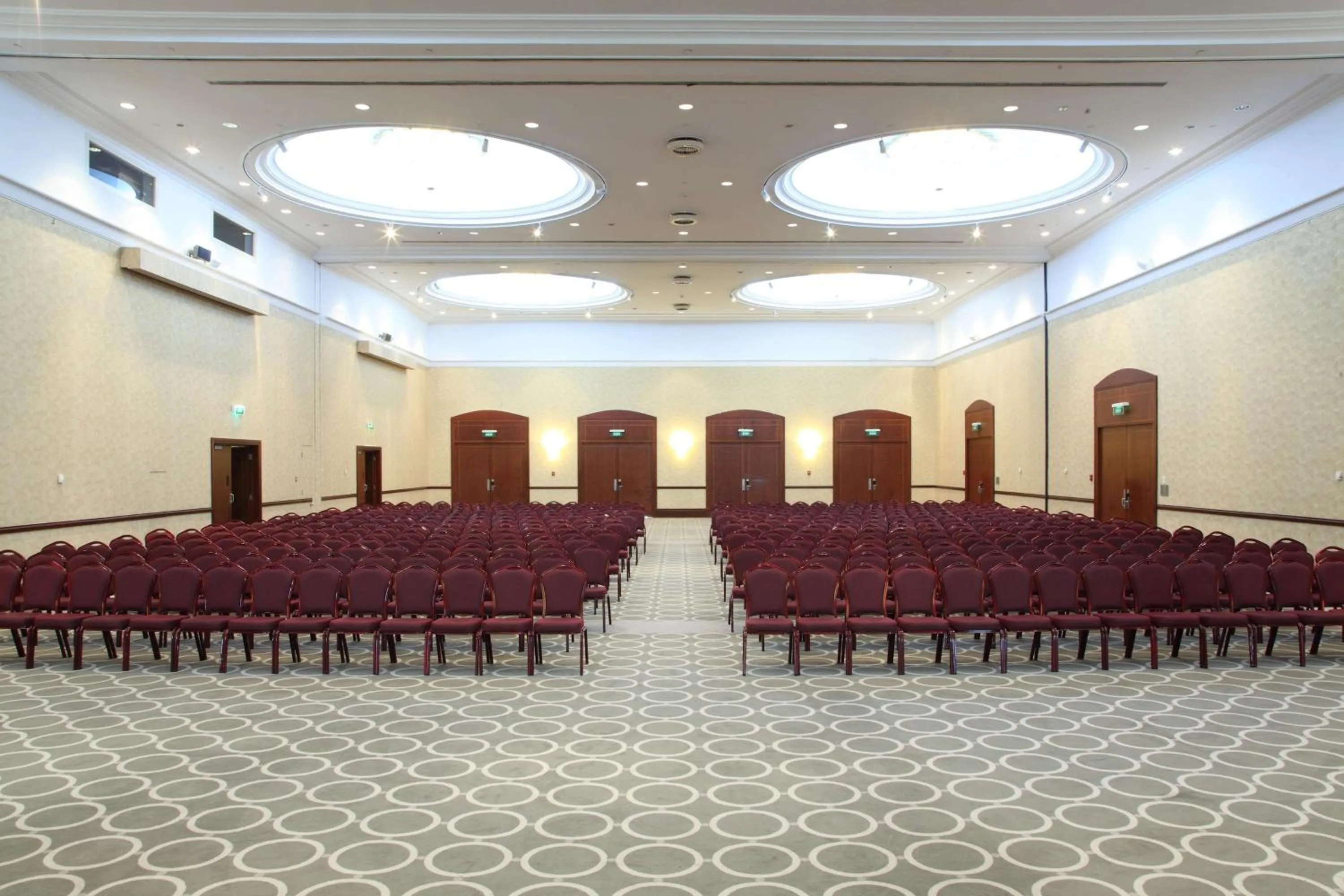 Meeting/conference room in Adana HiltonSA Hotel