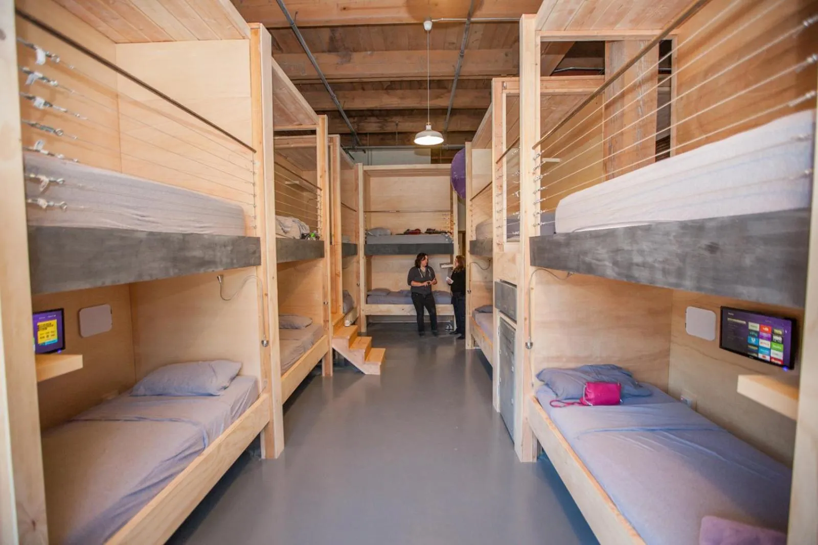 bunk bed, Bed in PodShare DTLA