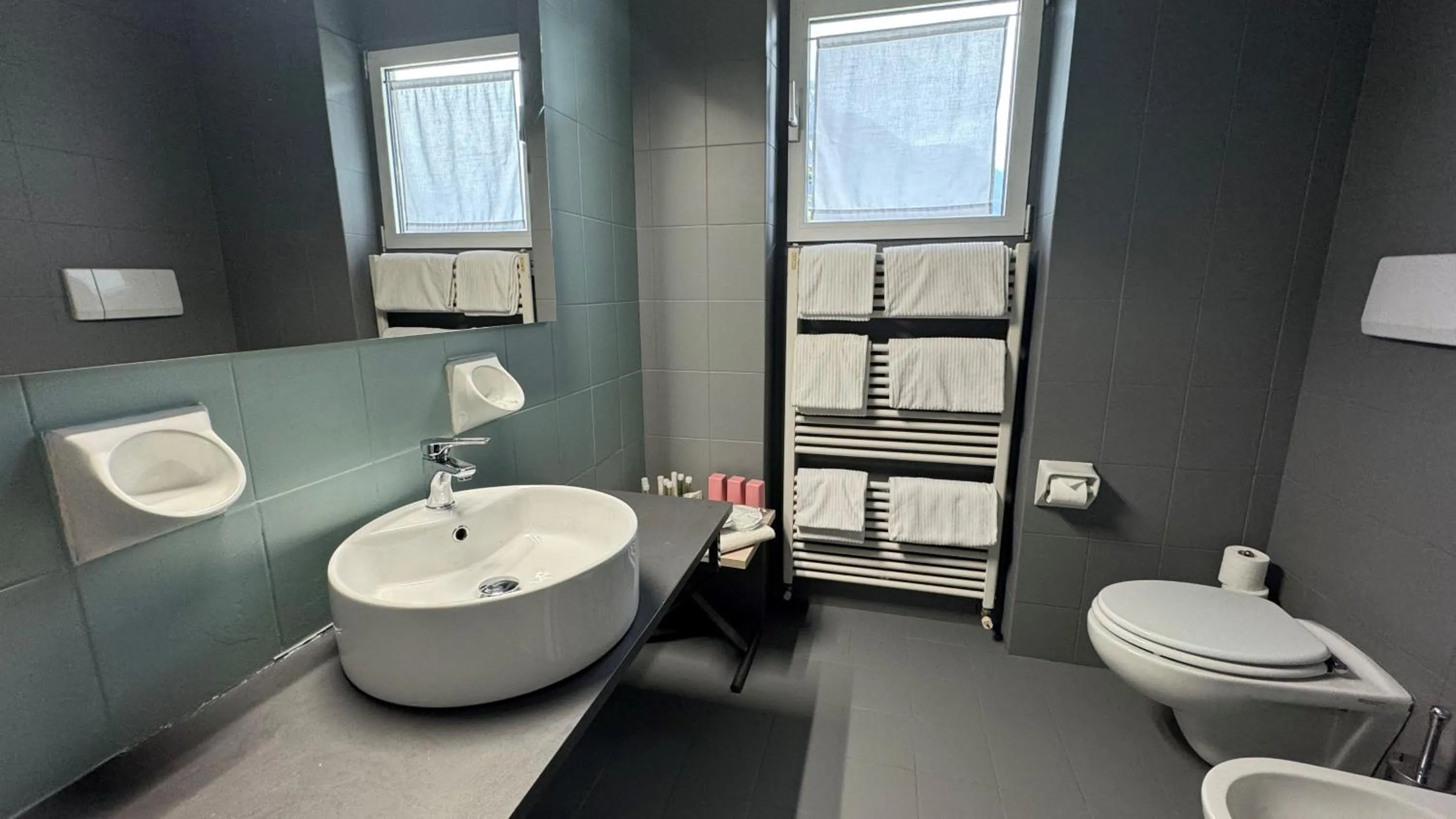 Bathroom in Hotel Royal