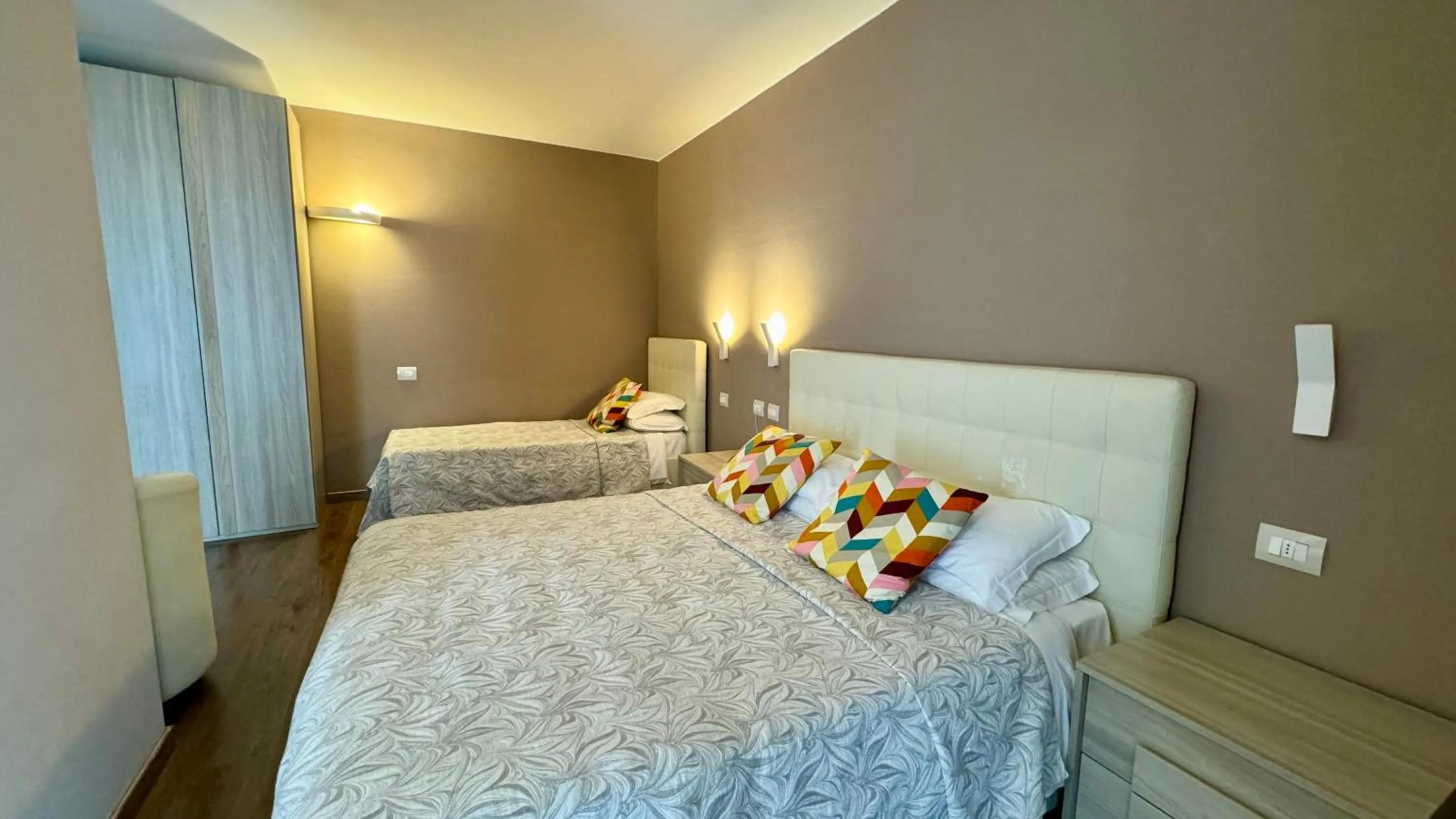 Bedroom, Bed in Hotel Royal