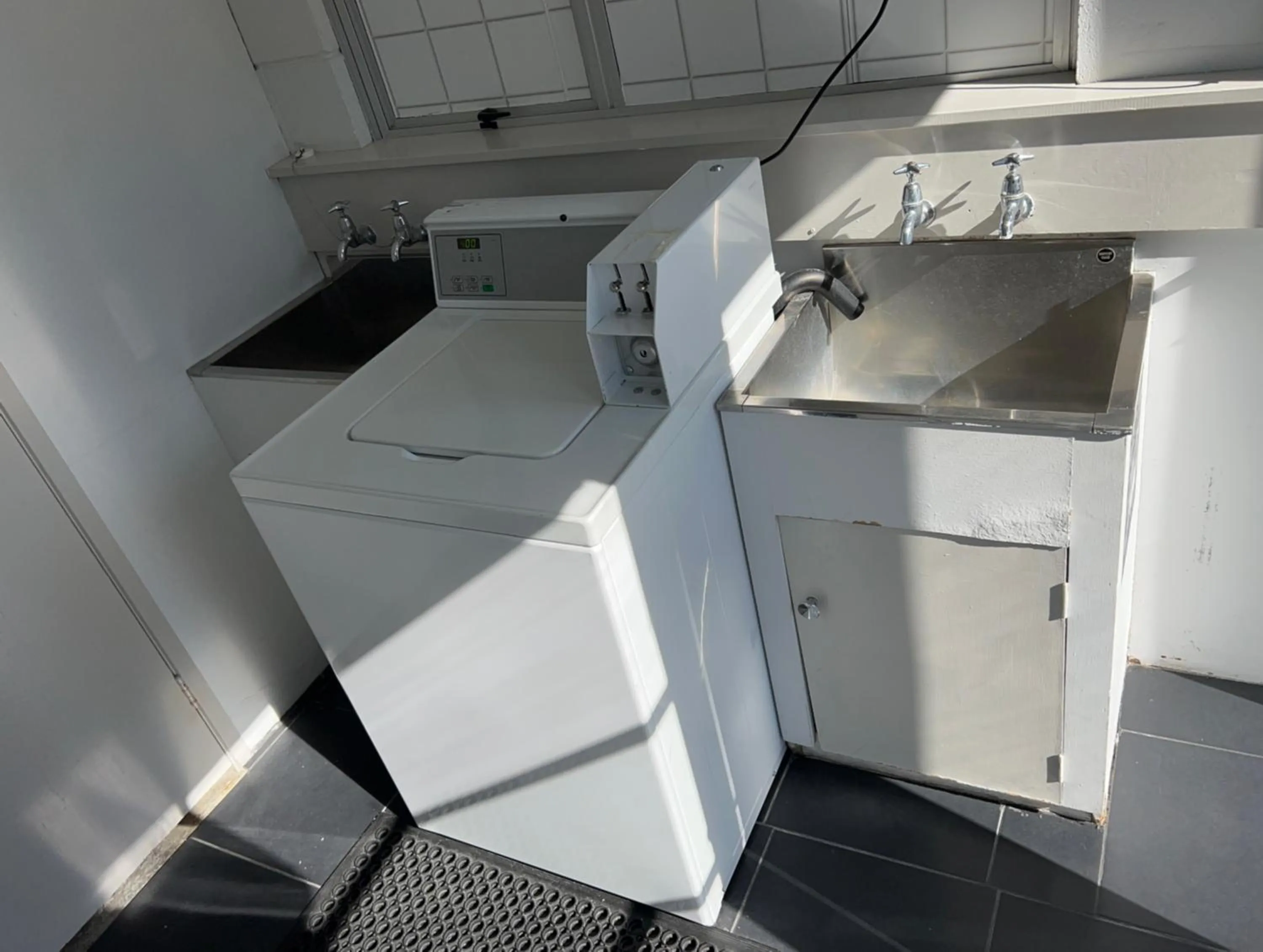 Property building in Montana Lodge Motel