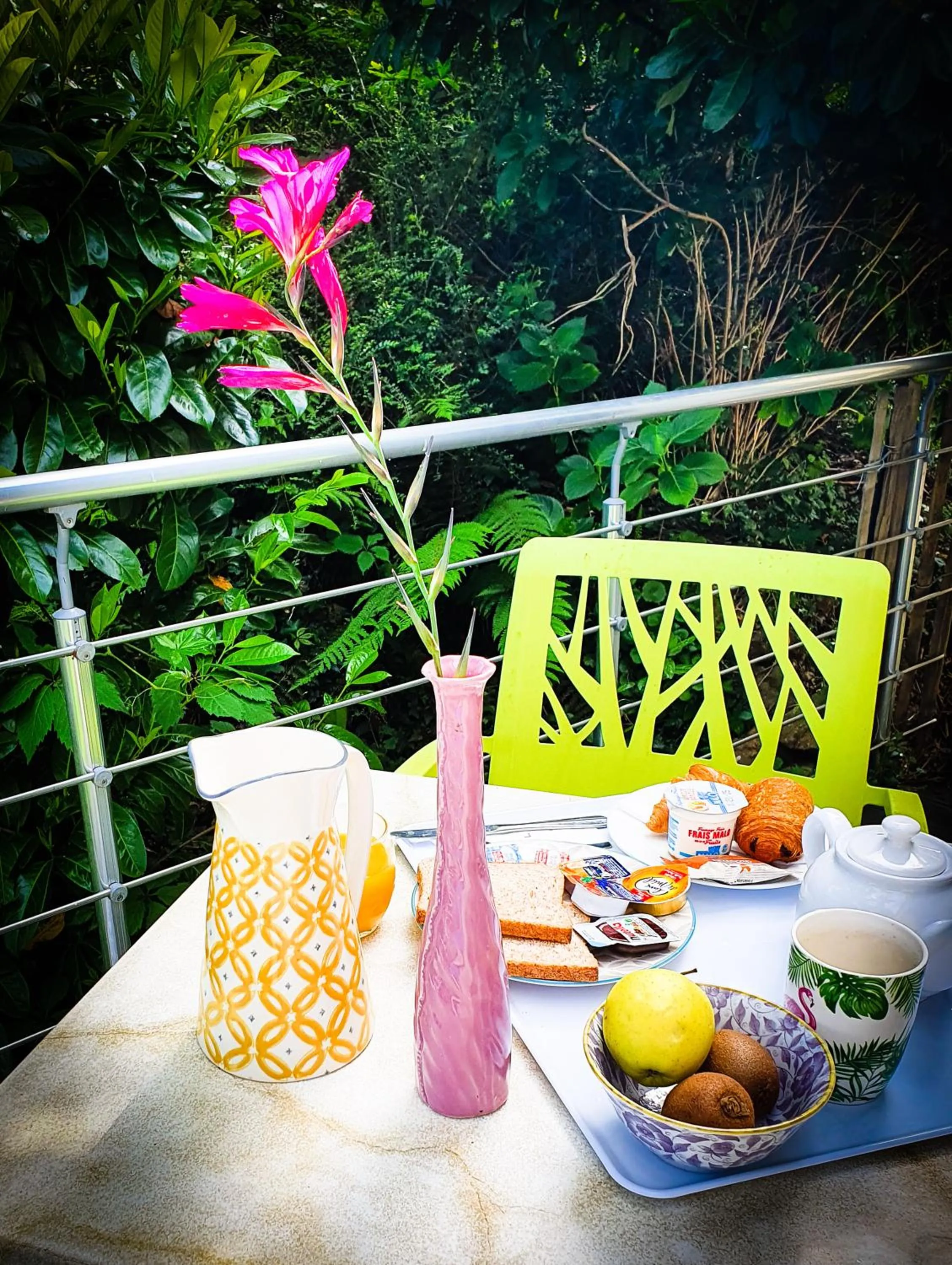 Food and drinks in Hotel Alicia Auray Le Bono