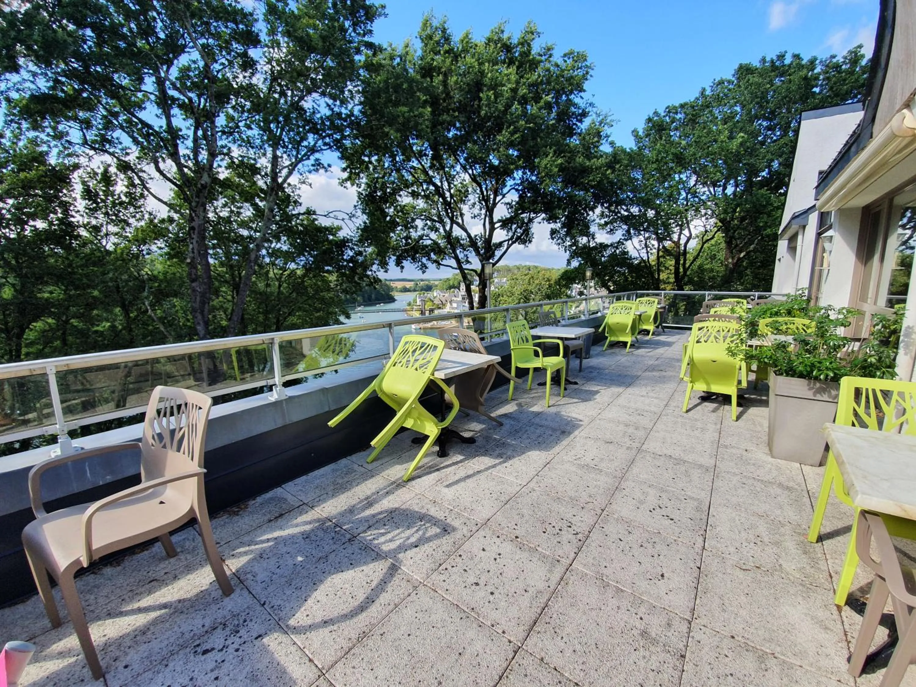 Balcony/Terrace in Hotel Alicia Auray Le Bono