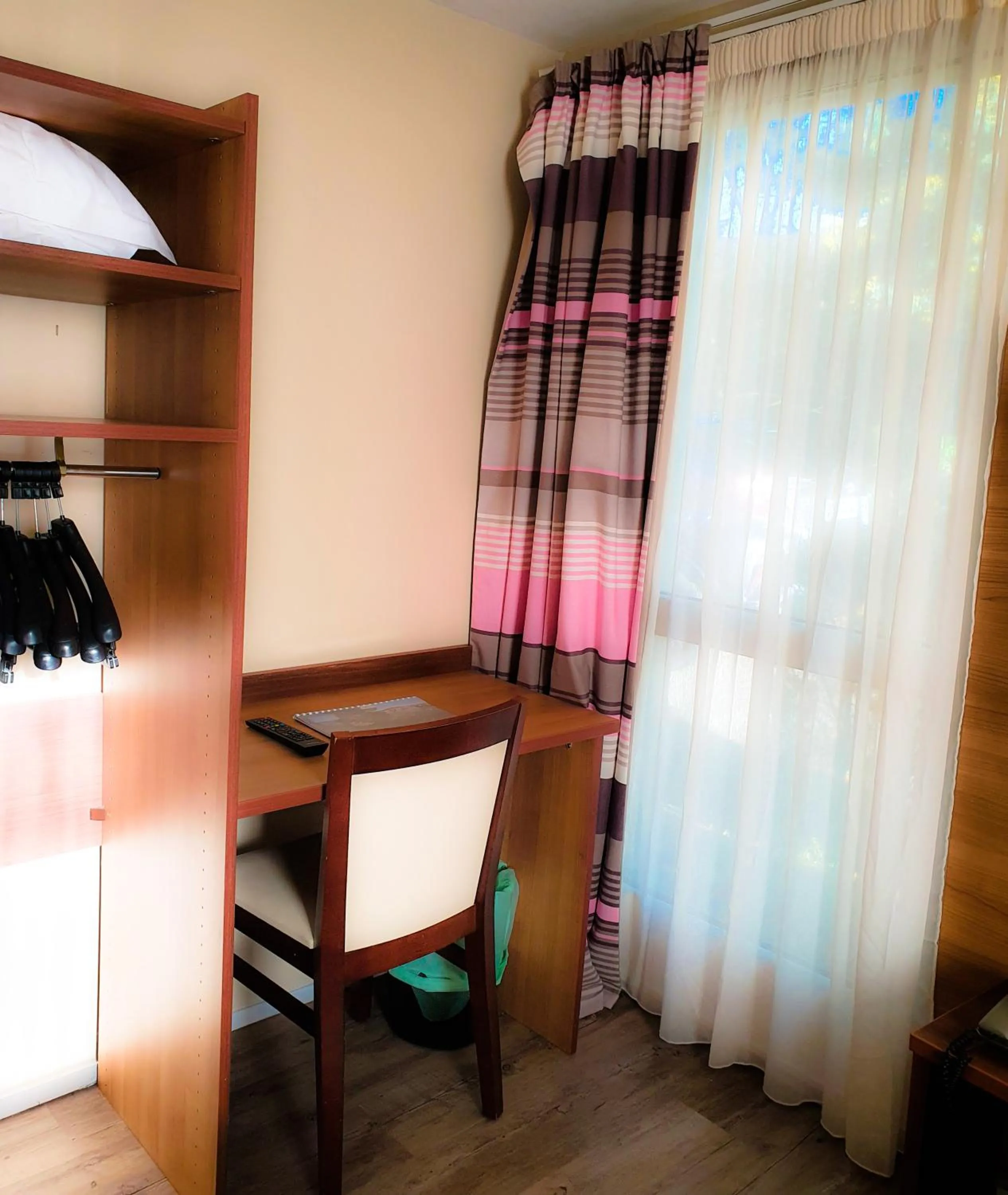 hair dresser in Hotel Alicia Auray Le Bono