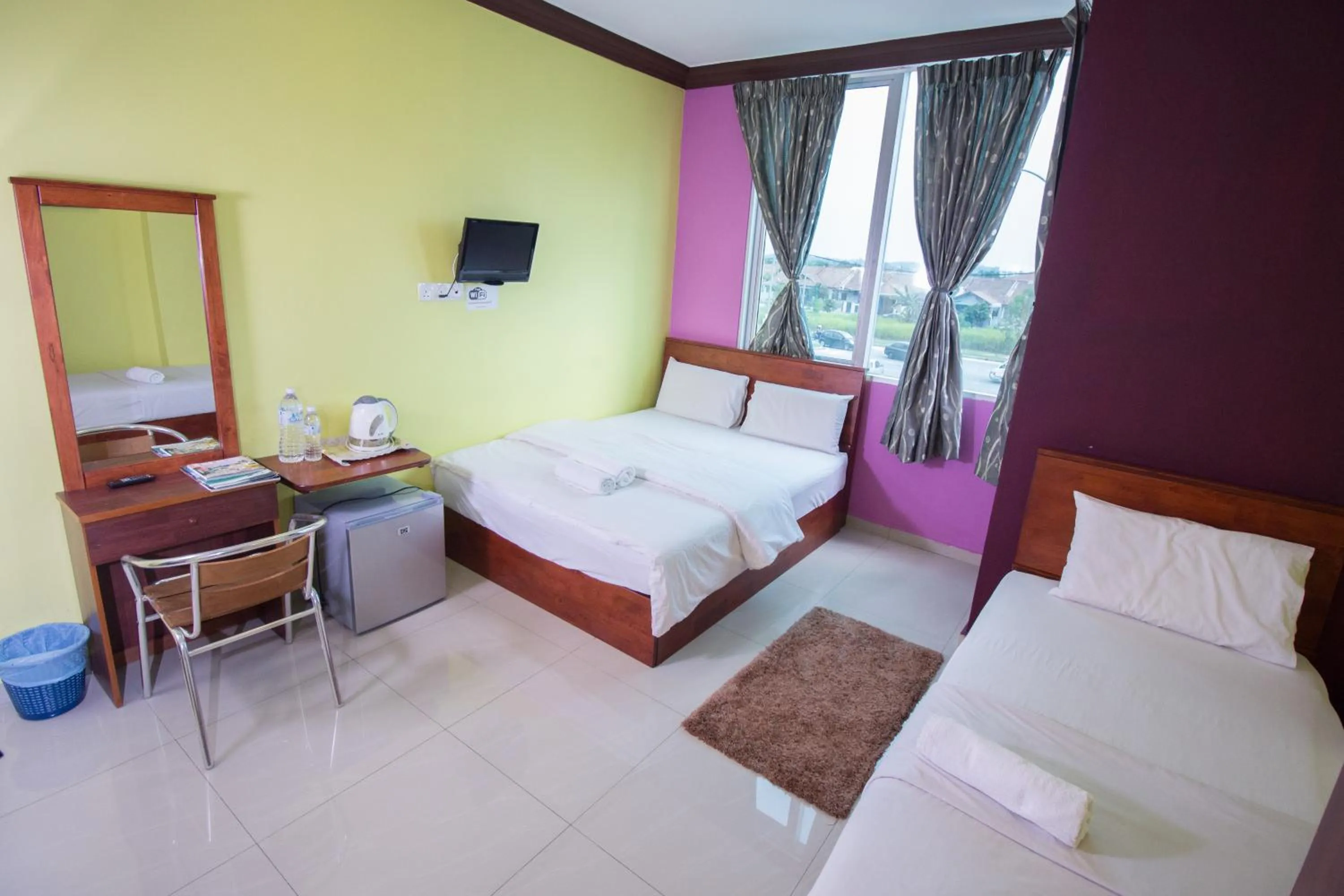 Photo of the whole room, Bed in Saujana City Hotel