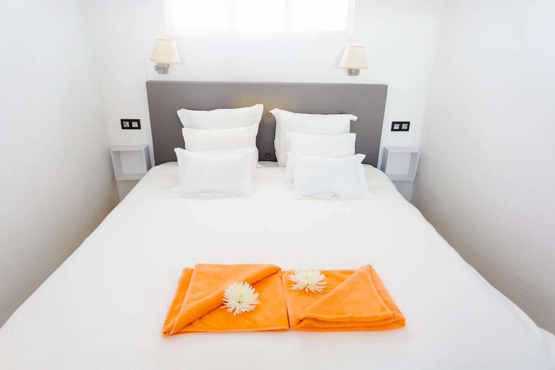 Bedroom, Bed in Atlantic Sun Beach - Gay Men Only