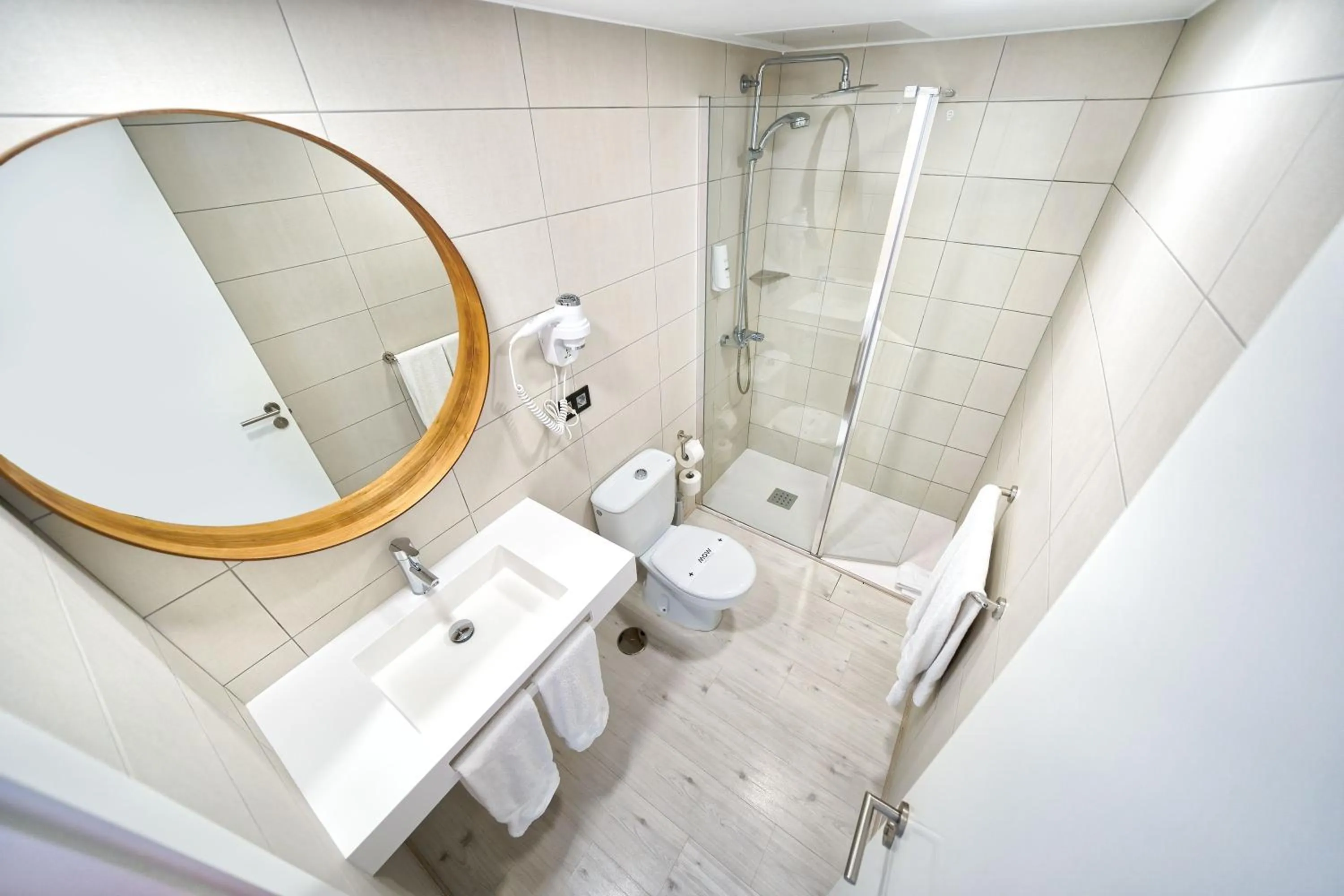 Shower in Atlantic Sun Beach - Gay Men Only