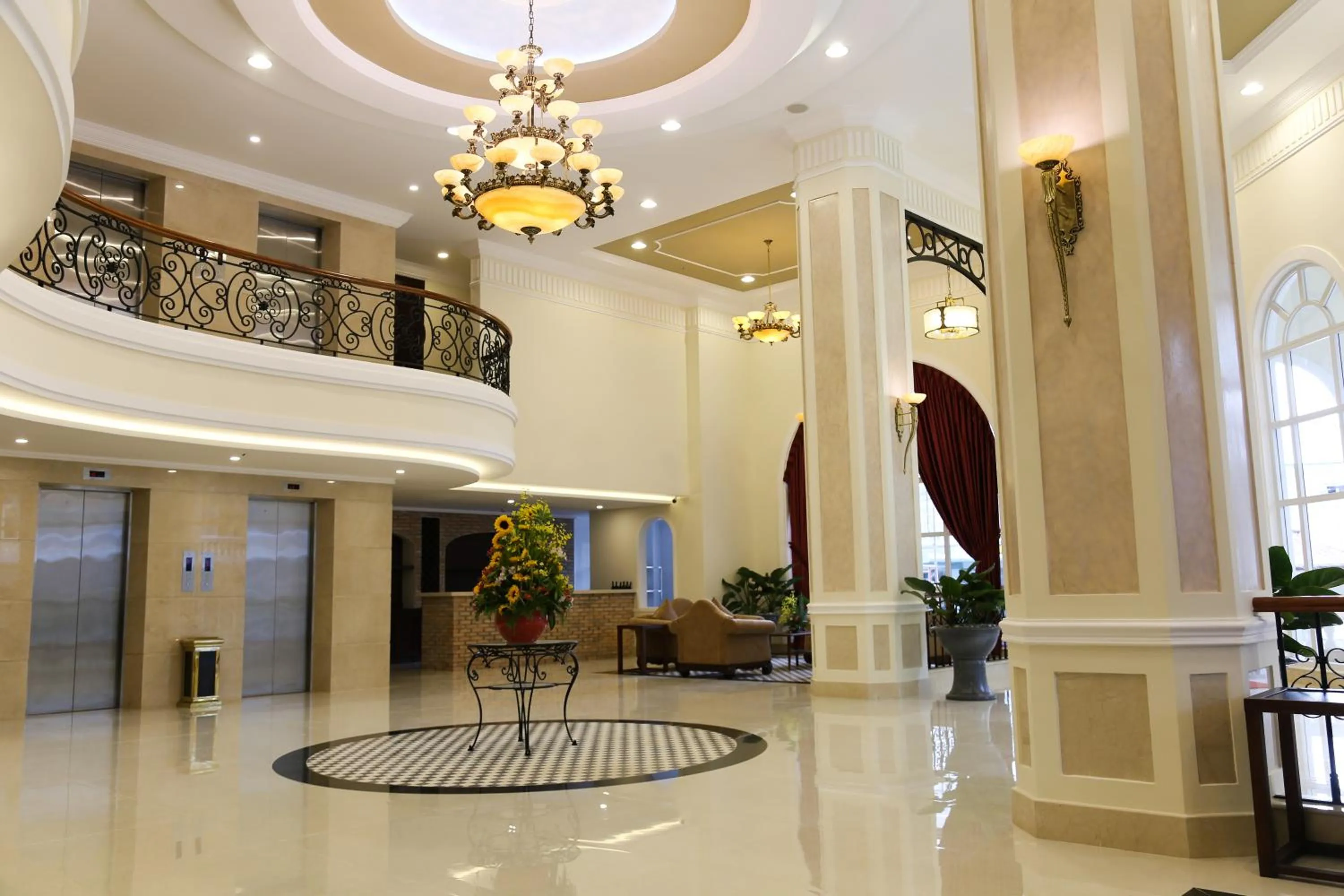 Lobby or reception in Iris Dalat Hotel
