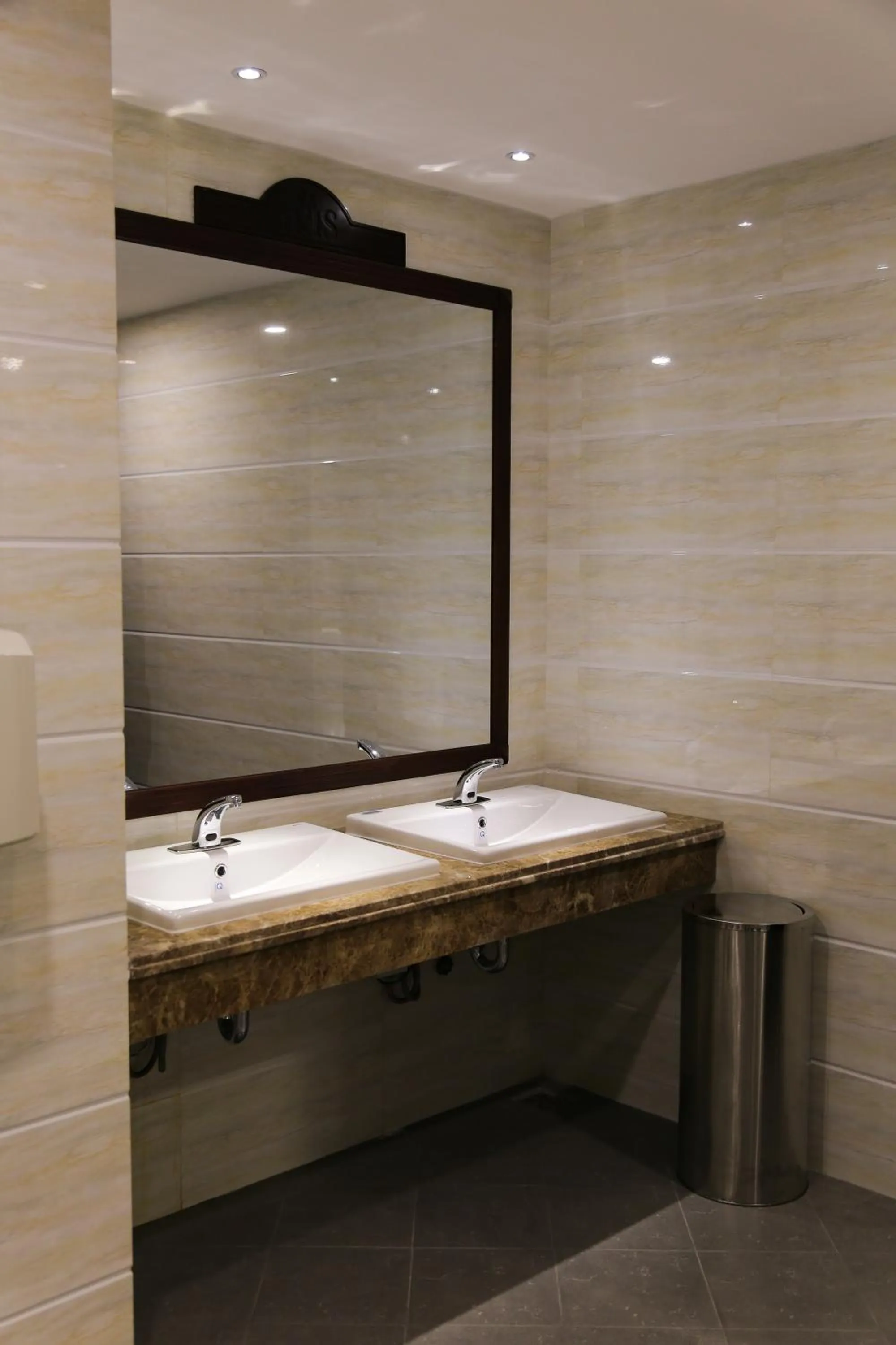 Bathroom in Iris Dalat Hotel