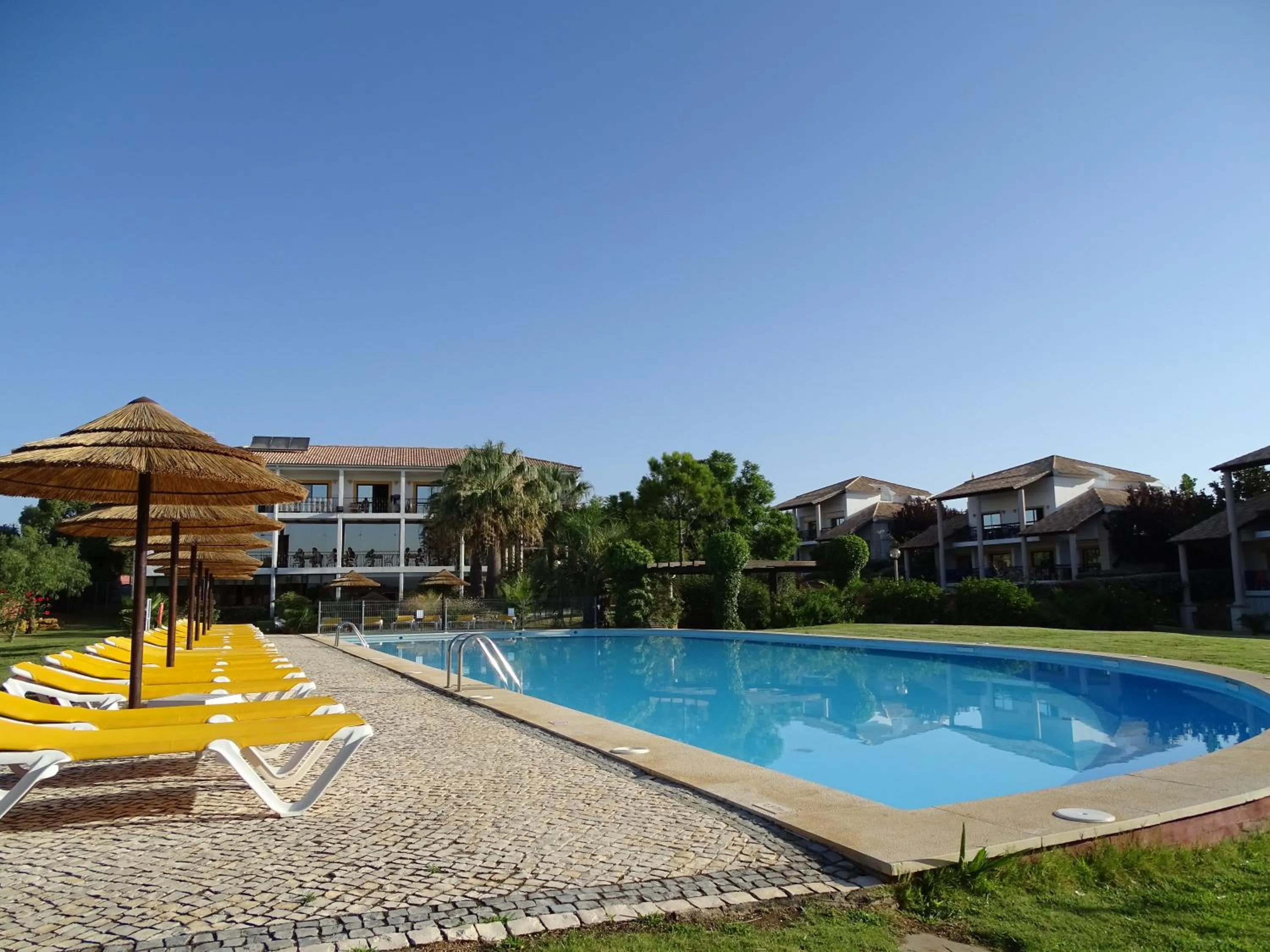 Swimming pool in Luzmar Villas