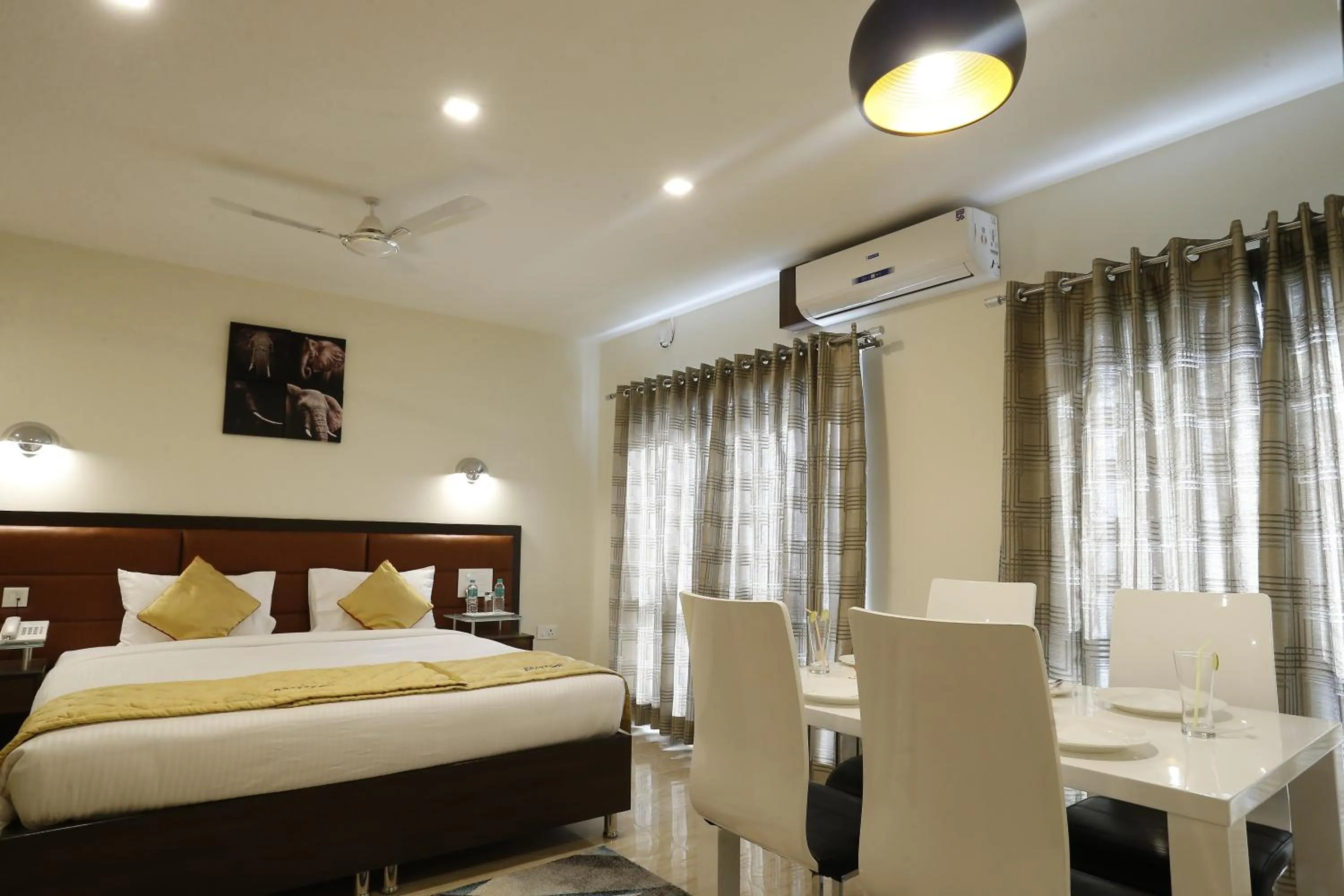 Bed in D Breeze Suites